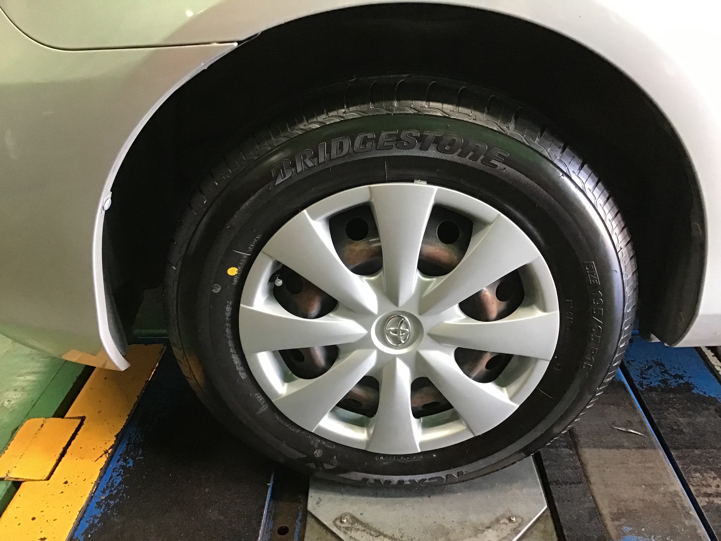 タイヤ交換対象】トヨタ カローラ アクシオ 140系 WEDS ウェッズ