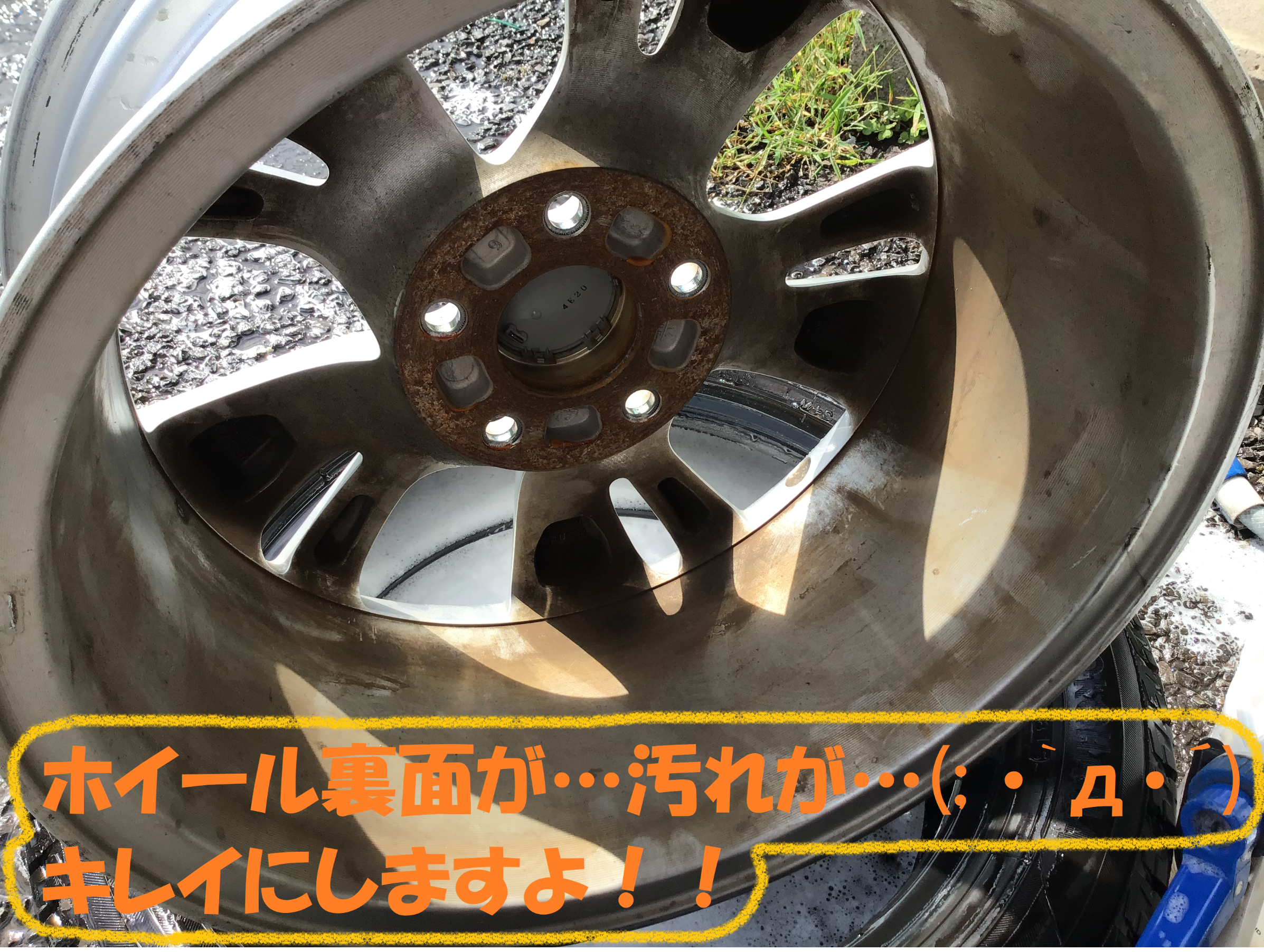 ホンダ ヴェゼル タイヤ交換作業 空気圧センサー装着です ホンダ ヴェゼルハイブリッド タイヤ タイヤ ホイール関連 タイヤ ホイール交換 総和店こだわり作業 タイヤ館 総和 茨城県のタイヤ カー用品ショップ タイヤからはじまる トータルカー