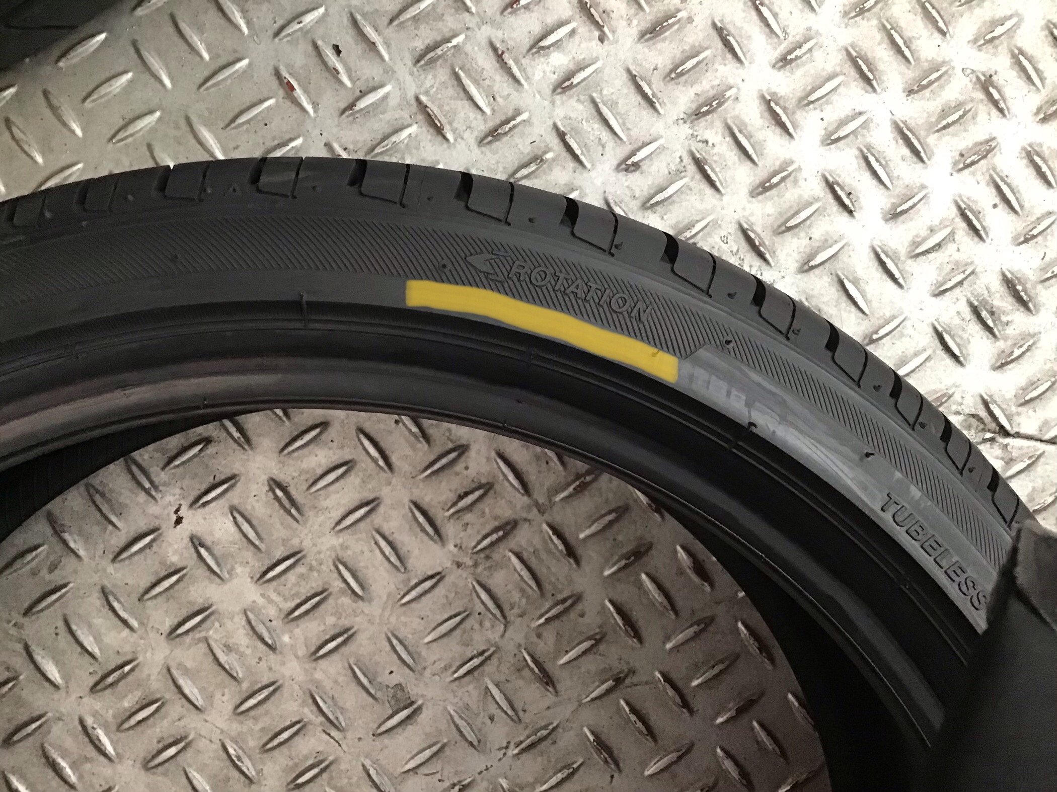 うすイボ付き 2020年製 205/60R16 デイトン/DAYTON DT30 うすイボ付き 2020年製 205/60R16 デイトン/DAYTON DT30 - メルカリ
