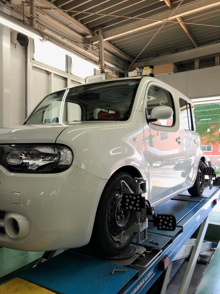 日産キューブ（Z12） TEIN ストリートベイシスZ 車高調取付