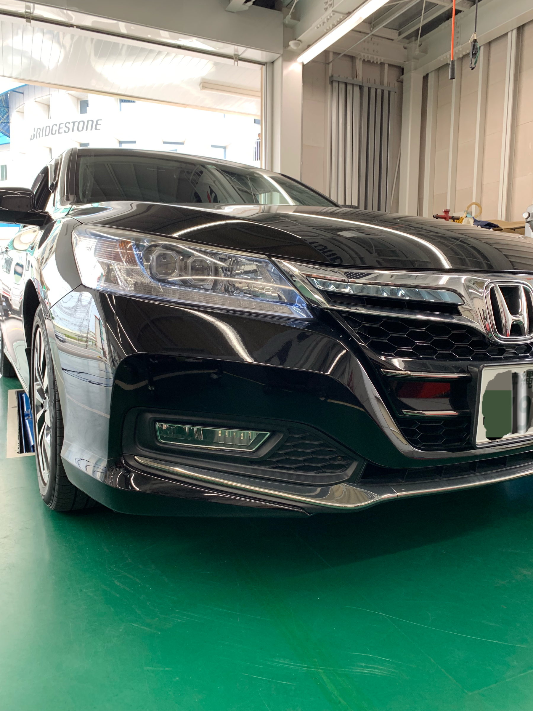 アコードハイブリッド ドライブレコーダー取付 ホンダ アコードハイブリッド スタッフ日記 タイヤ館 牧港