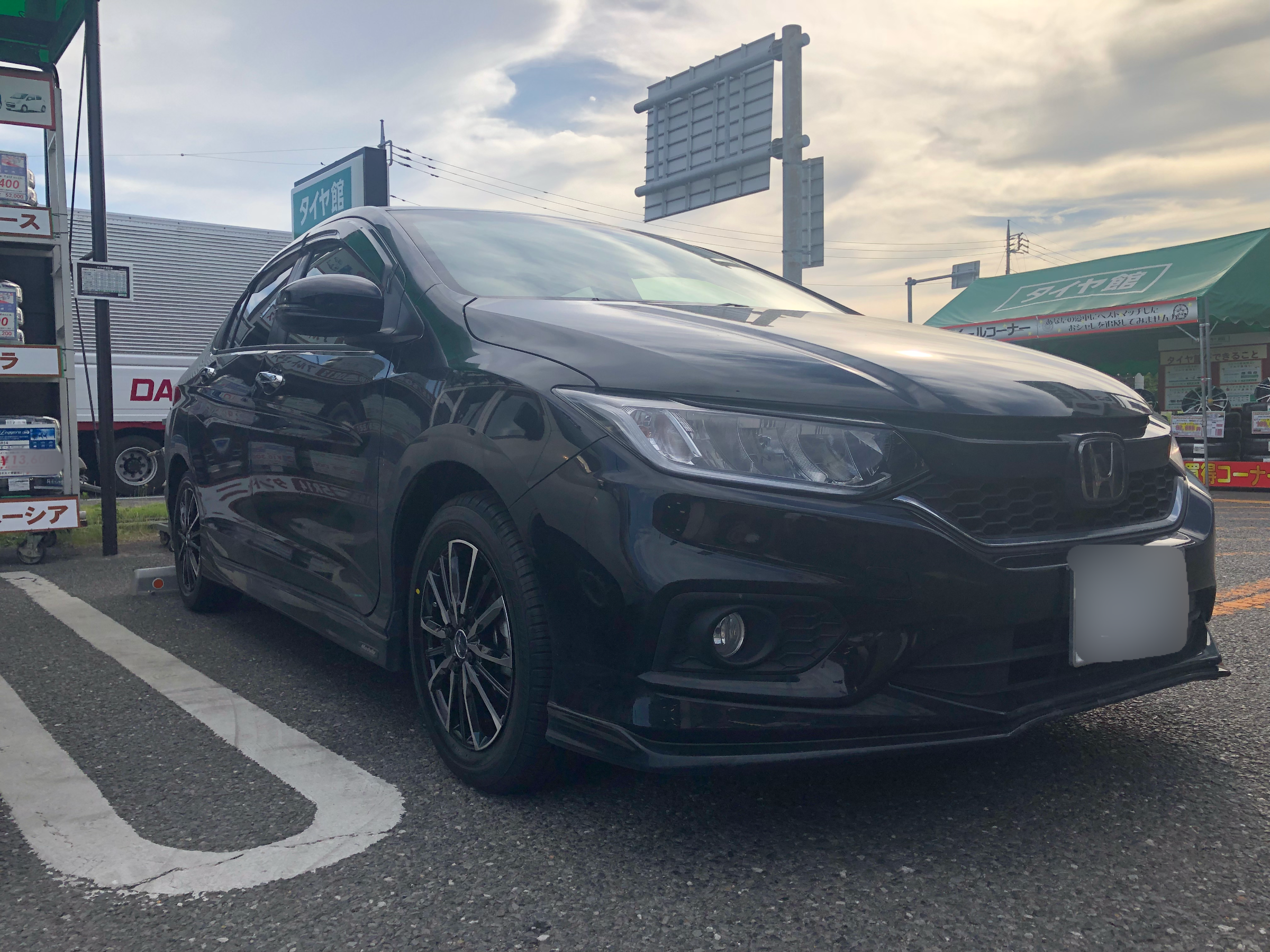 ホンダ・グレイス(GM4)】タイヤ・ホイールセット取付。 | ホンダ