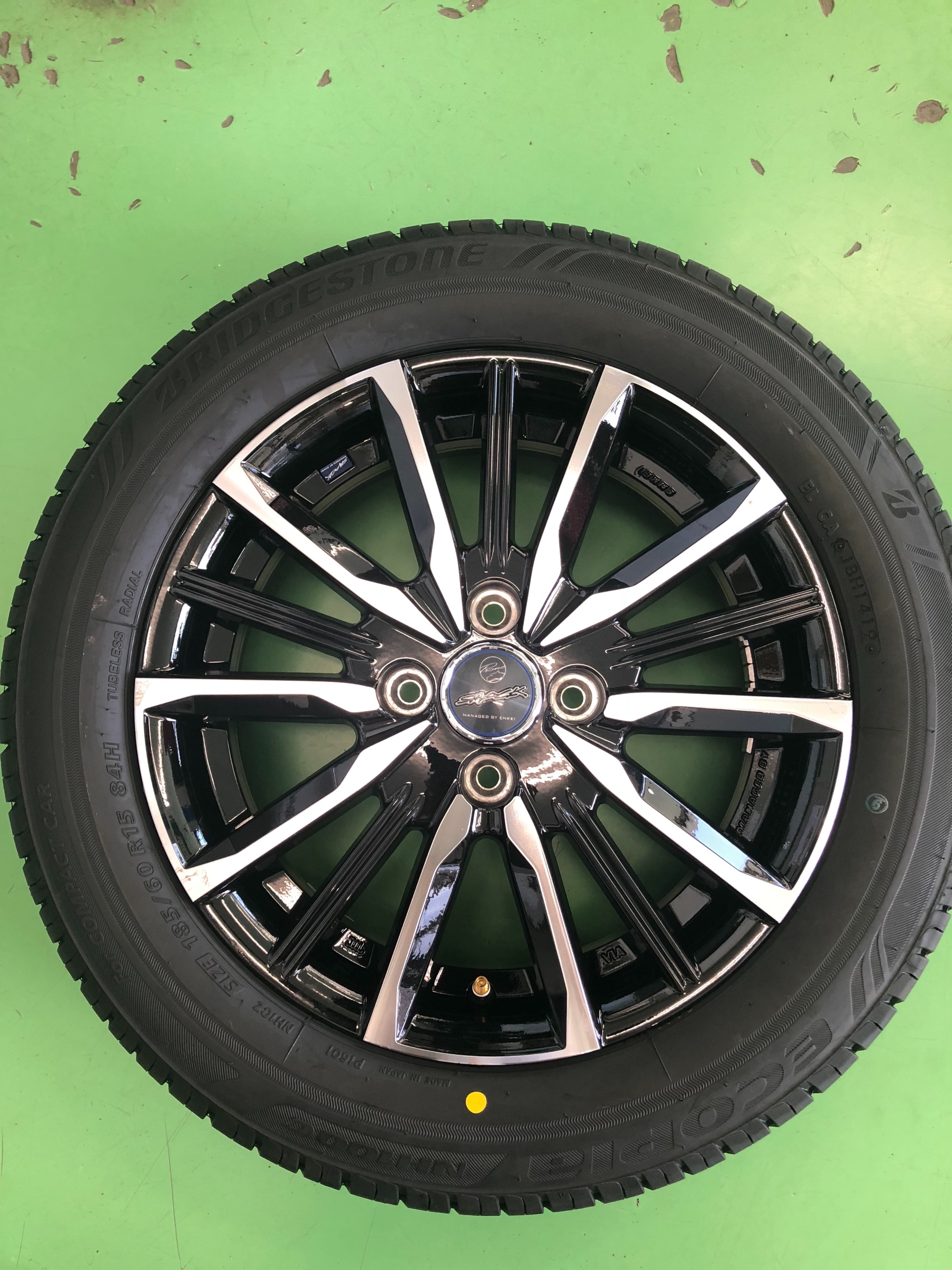 ホンダ・グレイス(GM4)】タイヤ・ホイールセット取付。 | ホンダ
