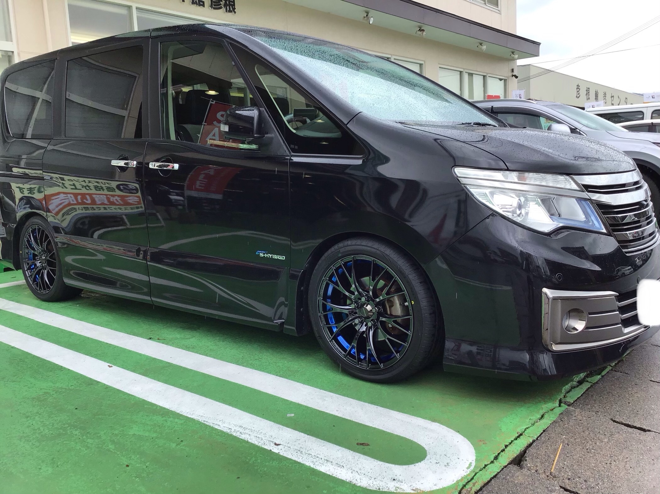 セレナ ホイールドレスアップ | 日産 セレナ ホイール タイヤ