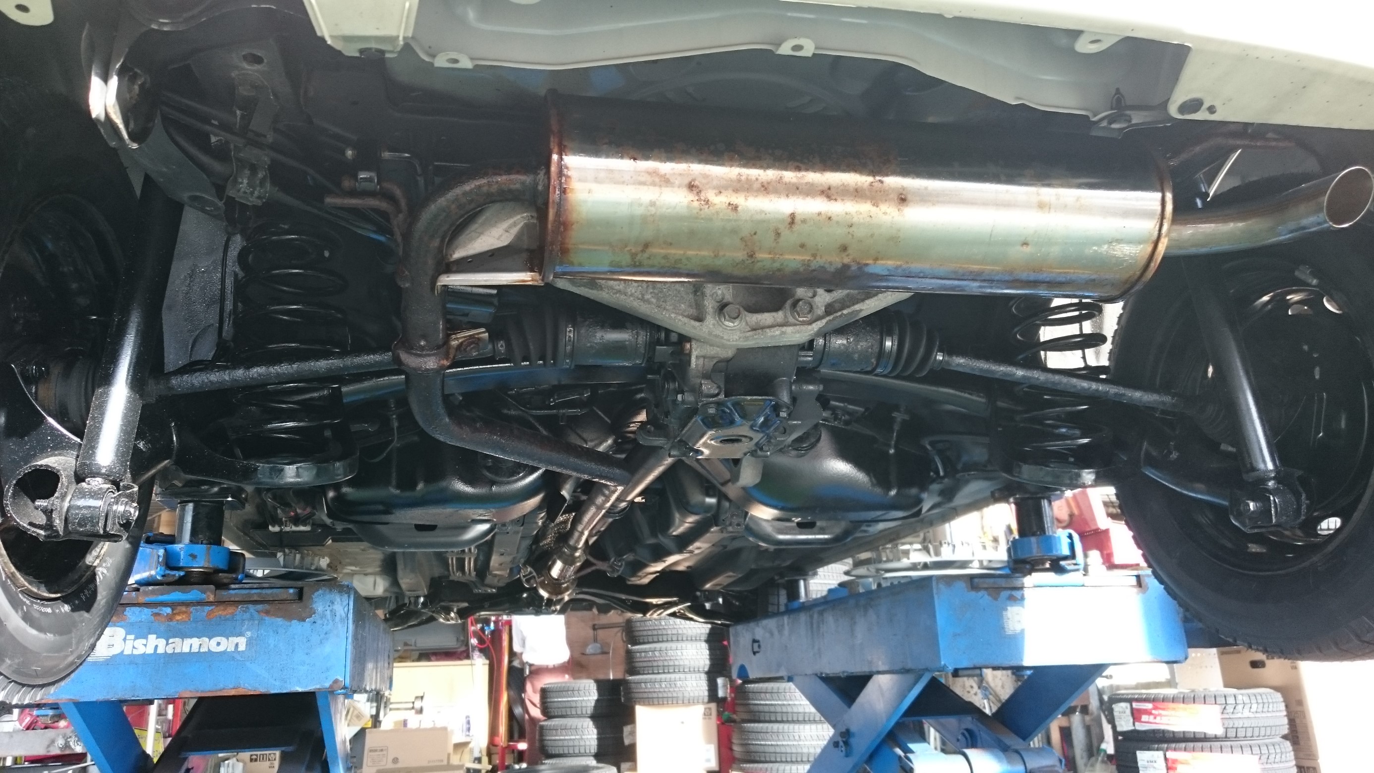 冬前の下回り防錆アンダーコート おススメです トヨタ ヴィッツ メンテナンス商品 サービス事例 タイヤ館 秋田 秋田県のタイヤ カー用品ショップ タイヤからはじまる トータルカーメンテナンス タイヤ館グループ