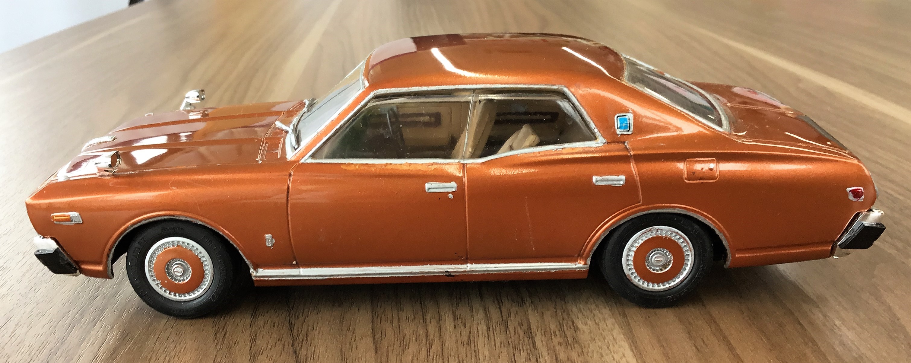 W ﾉ ﾉｵﾒﾃﾞﾄｰ 令和元年 330グロリアのプラモデル 日産 グロリア スタッフ日記 タイヤ館 西尾 愛知県 三重県のタイヤ カー用品ショップ タイヤからはじまる トータルカーメンテナンス タイヤ館グループ