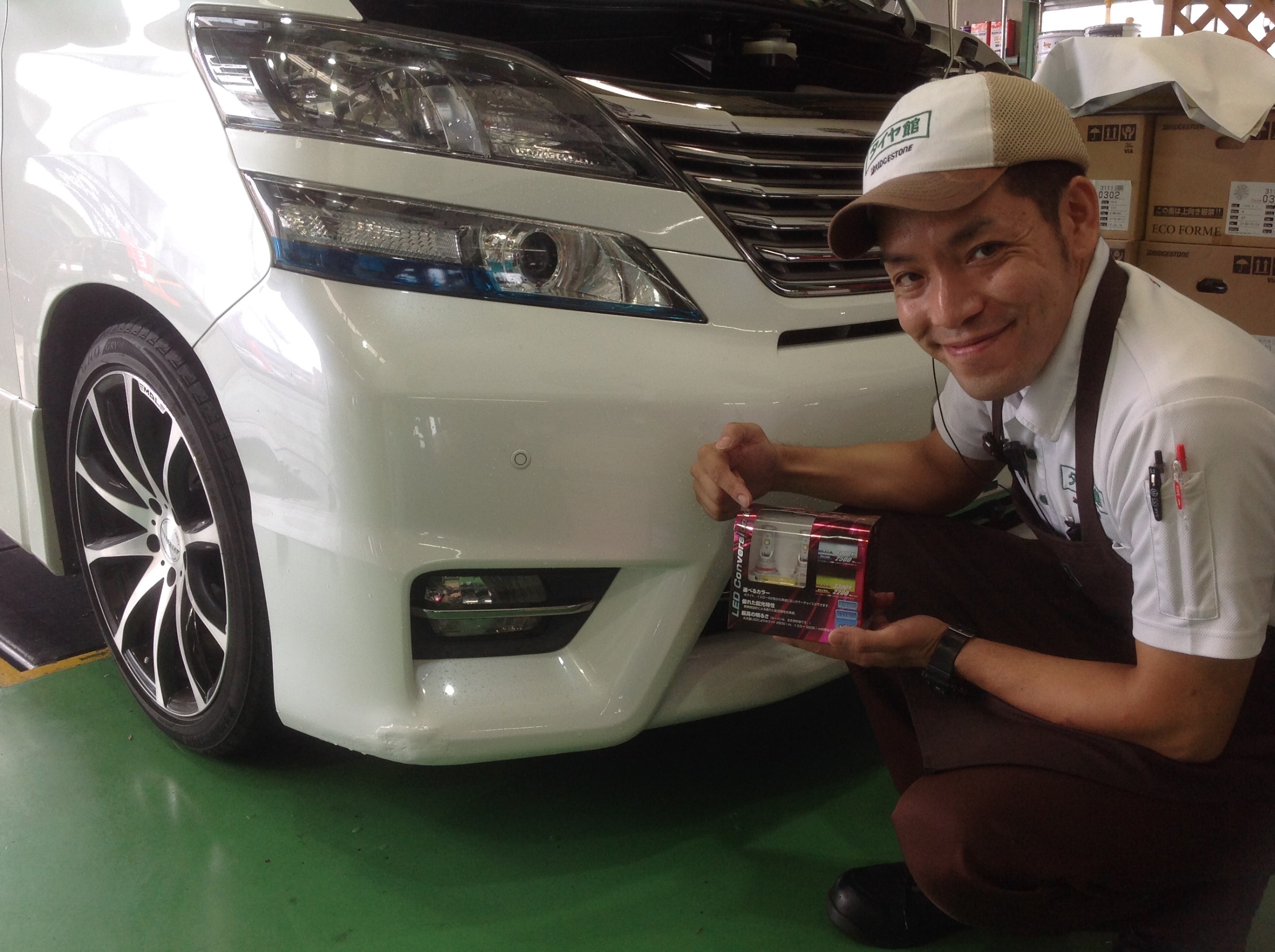 ｌｅｄフォグランプ取り付け サービス日記 タイヤ館 三木 兵庫県のタイヤ カー用品ショップ タイヤからはじまる トータルカーメンテナンス タイヤ館グループ