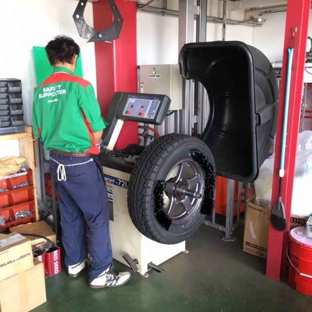 スタッフ撮影 他メーカーホワイトレターだったので 黒く隠しました。