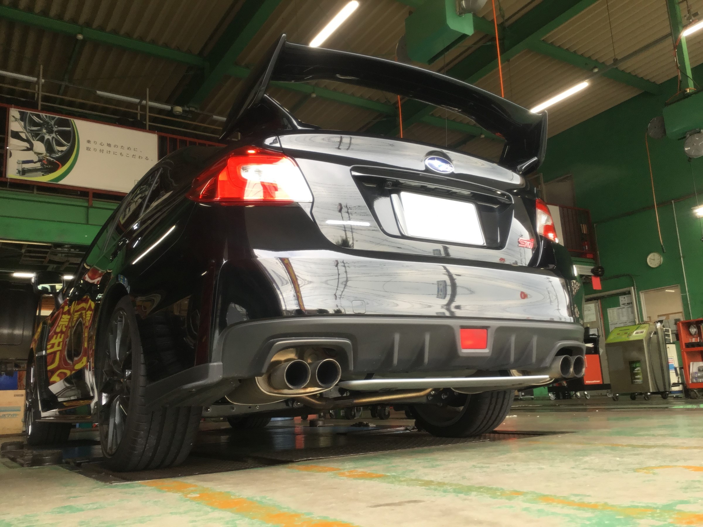 Vab型wrx Sti マフラー交換 スバル Wrx Sti その他 パーツ取付 マフラー類メーター類取付 技術サービスブログ タイヤ館 鎌ヶ谷 千葉県のタイヤ カー用品ショップ タイヤからはじまる トータルカーメンテナンス タイヤ館グループ