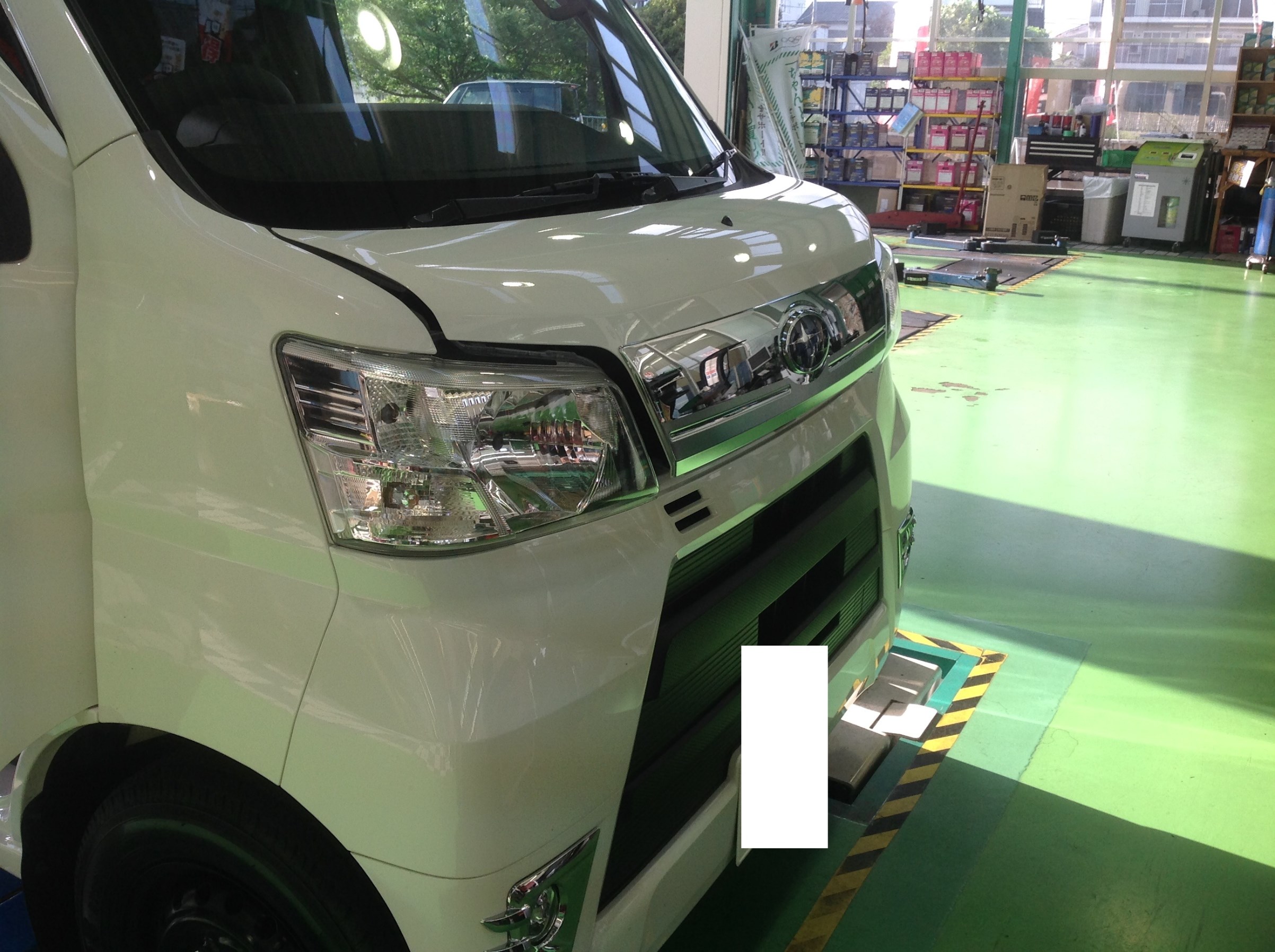 スバル サンバー Ledバルブ取り付け スバル サンバー その他 サービス事例 タイヤ館 木津 京都府 滋賀県のタイヤからはじまる トータルカーメンテナンス タイヤ館グループ