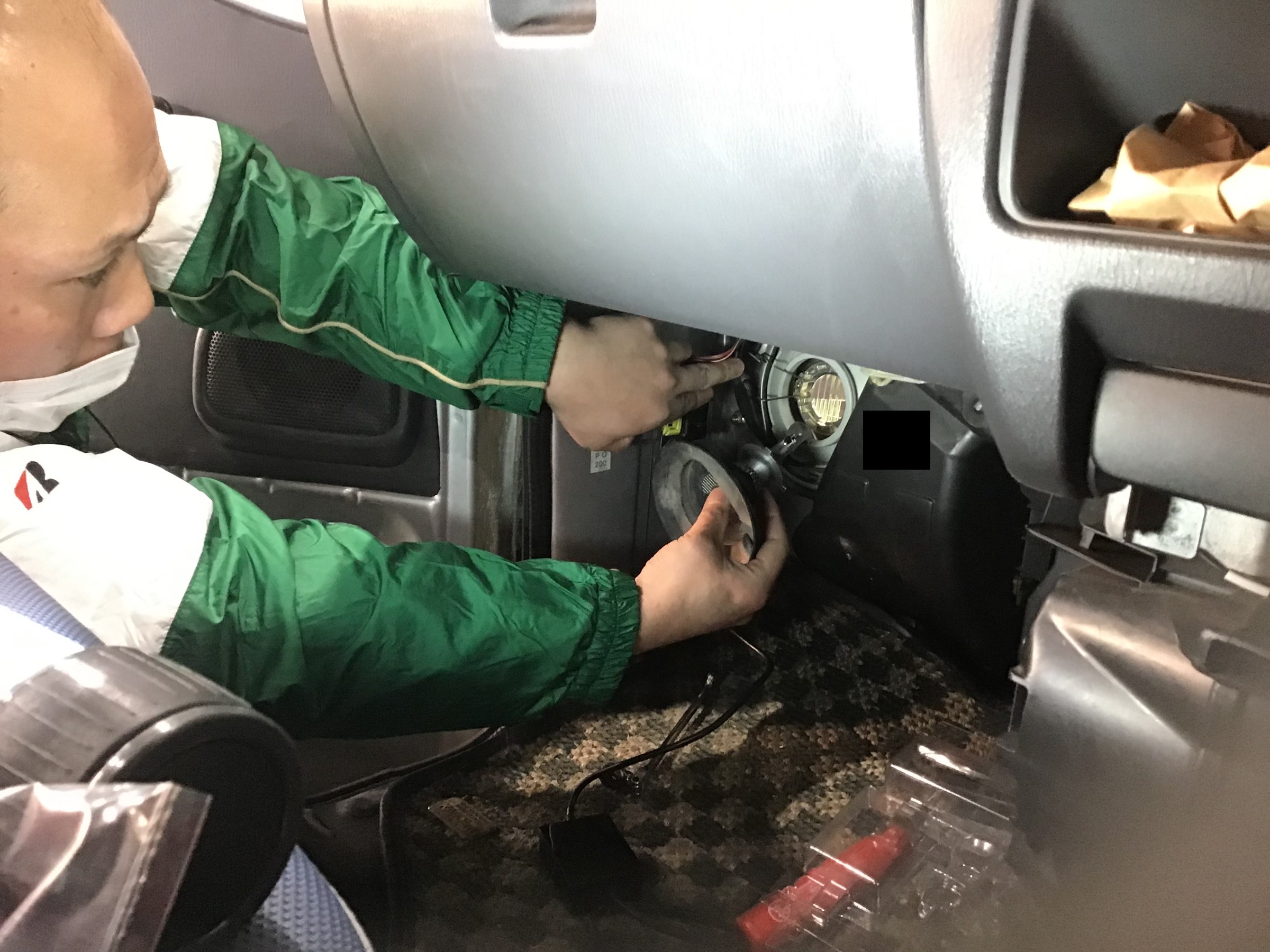 働くクルマにledを装着 スバル サンバー その他 パーツ取付 Ledバルブ各種取り寄せ可能 スタッフ日記 タイヤ館 松原 大阪府 和歌山県のタイヤからはじまる トータルカーメンテナンス タイヤ館グループ