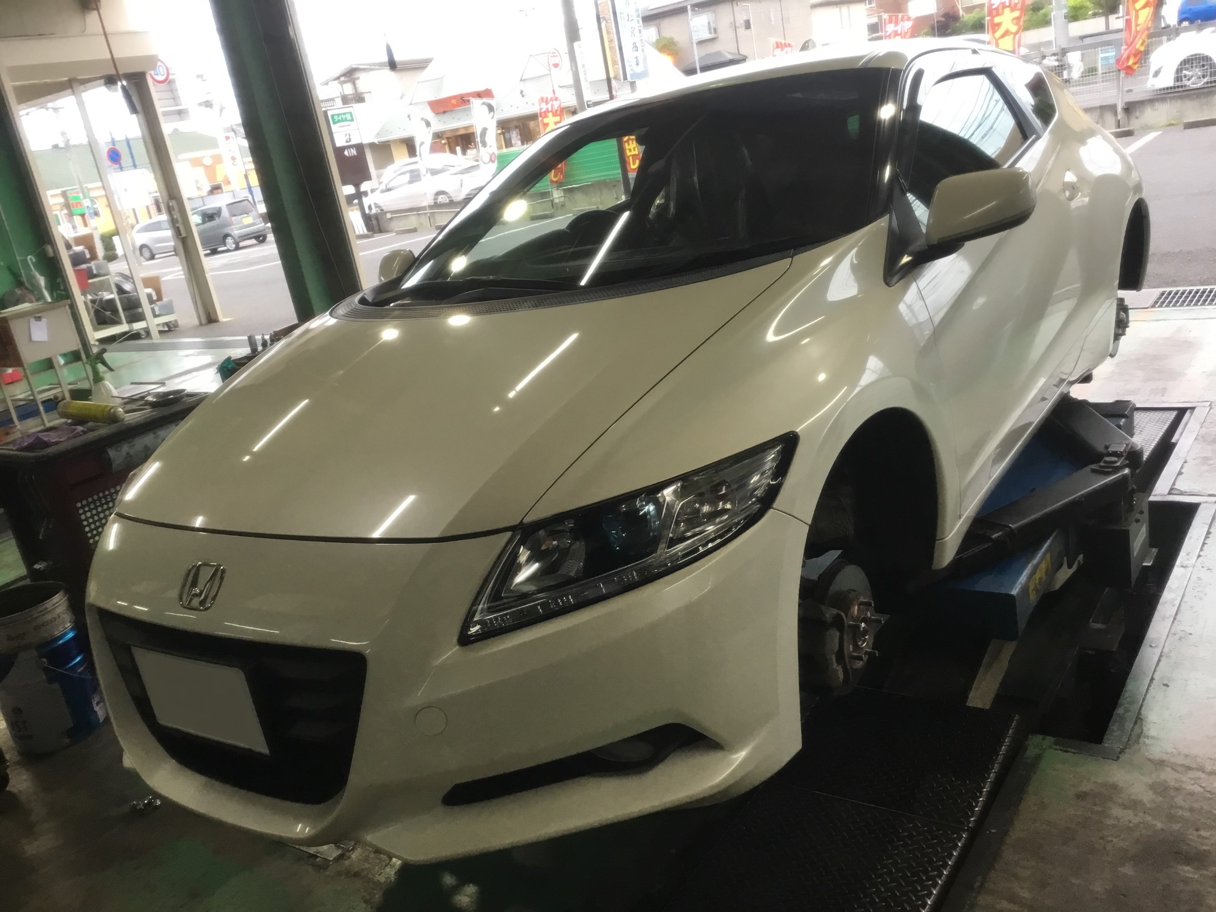 Zf1型cr Z タイヤ交換 ホンダ Cr Z タイヤ タイヤ ホイール関連 タイヤ ホイール交換 技術サービスブログ タイヤ館 鎌ヶ谷 千葉県のタイヤ カー用品ショップ タイヤからはじまる トータルカーメンテナンス タイヤ館グループ