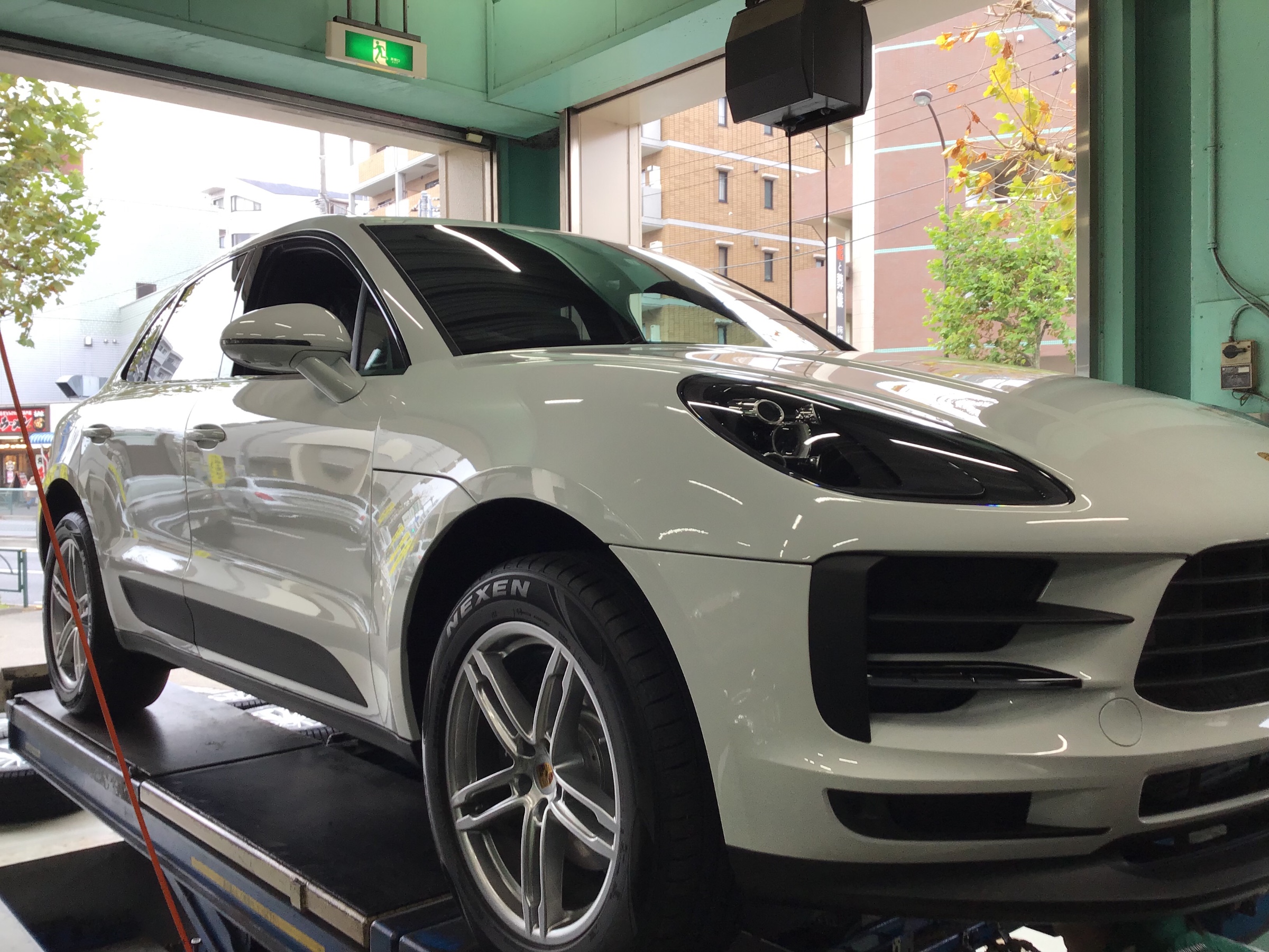 ポルシェ マカン スタッドレスセット | ポルシェ マカン タイヤ