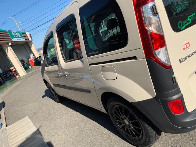 輸入車続々♪ | ルノー カングー ホイール | スタッフ日記 | タイヤ館
