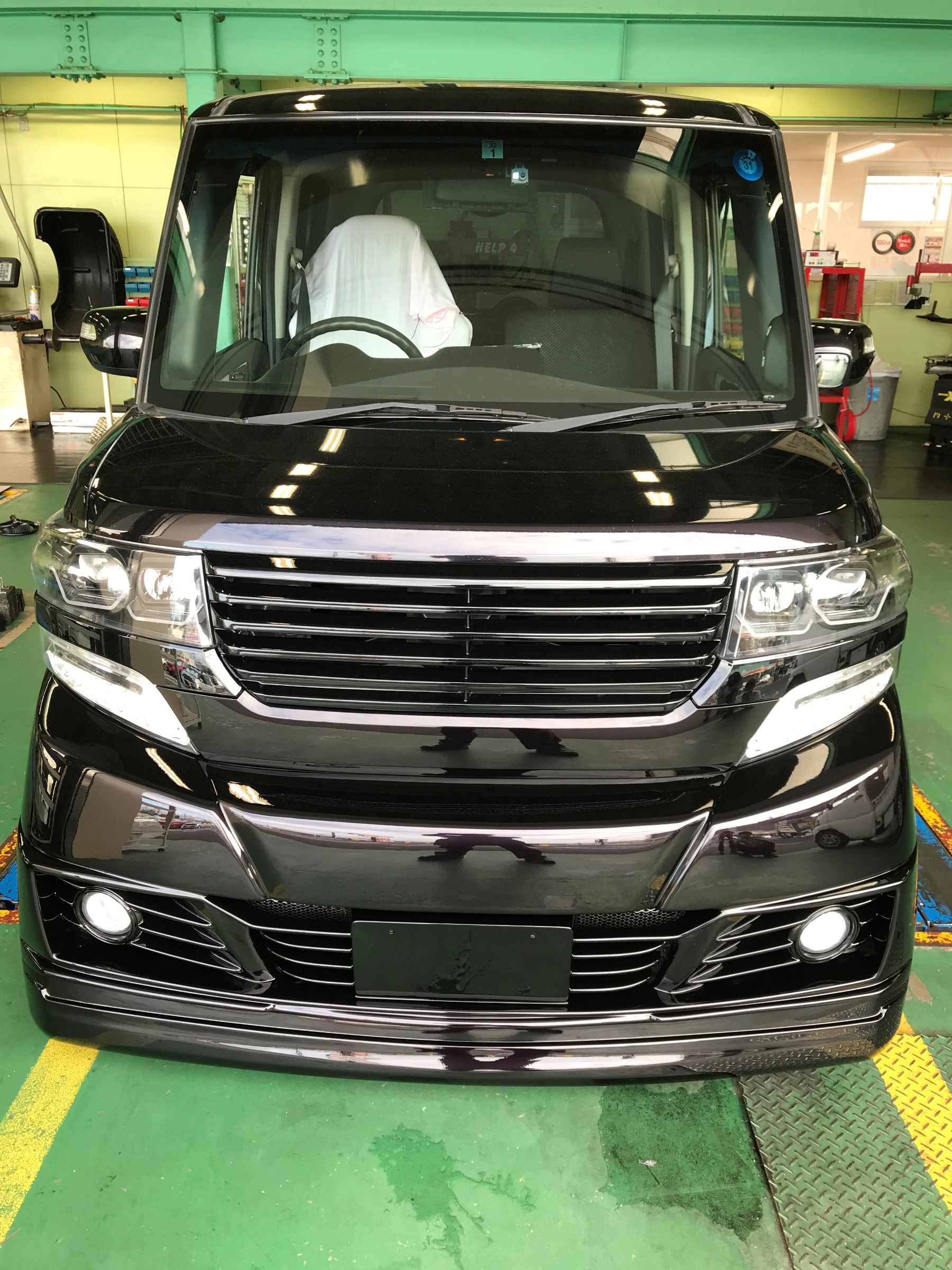 N Boxカスタムをカスタム ホンダ N Boxカスタム その他 外装 内装取付 エアロ取り付け 塗装 外注作業になります サービス事例 タイヤ館 倉敷大島 タイヤからはじまる トータルカーメンテナンス タイヤ館グループ