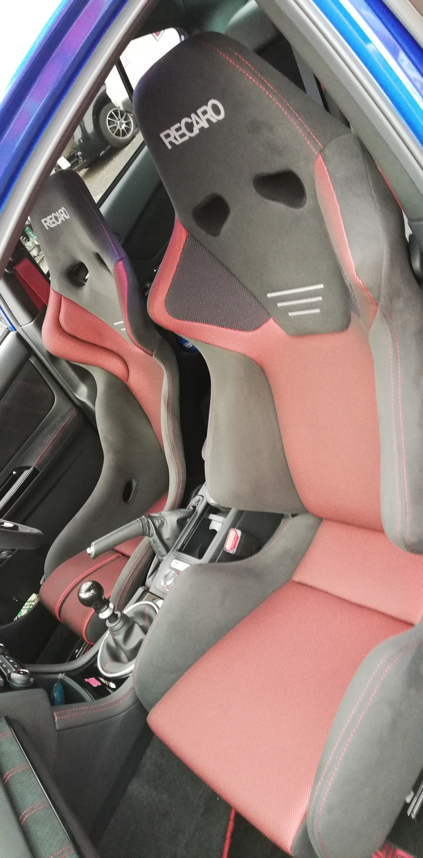 WRXにレカロシート取り付けました☆ | スバル WRX STI その他 パーツ取付 > 各種用品取付 | サービス事例 | タイヤ館 大分 |  タイヤからはじまる、トータルカーメンテナンス タイヤ館グループ