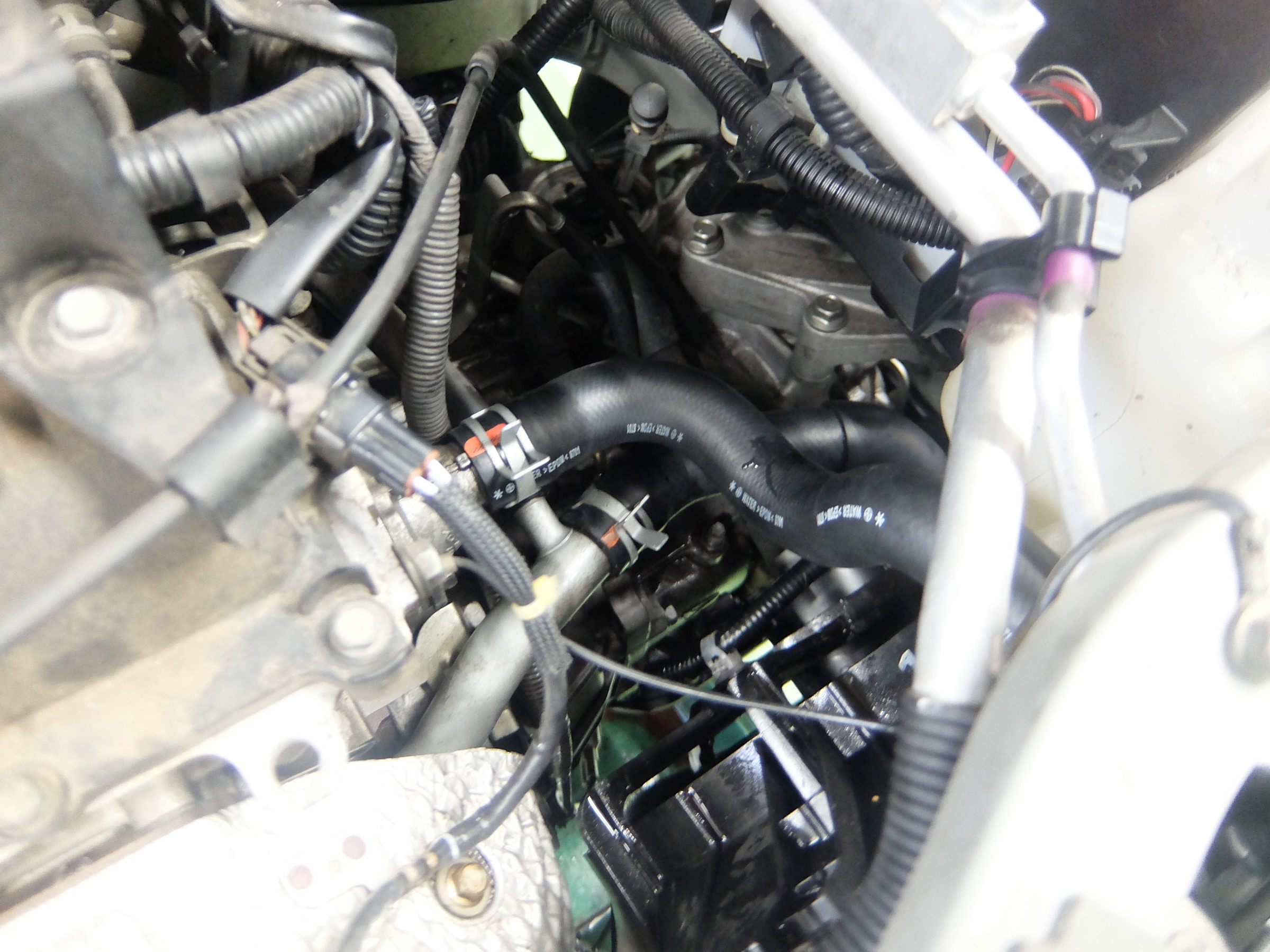 ダイハツ・ミラ・L250】 ラジエーター交換 | ダイハツ ミラ その他 オイル関連 > LLC交換 | サービス事例 | タイヤ館 うしく上柏田 |  茨城県のタイヤ、カー用品ショップ タイヤからはじまる、トータルカーメンテナンス タイヤ館グループ