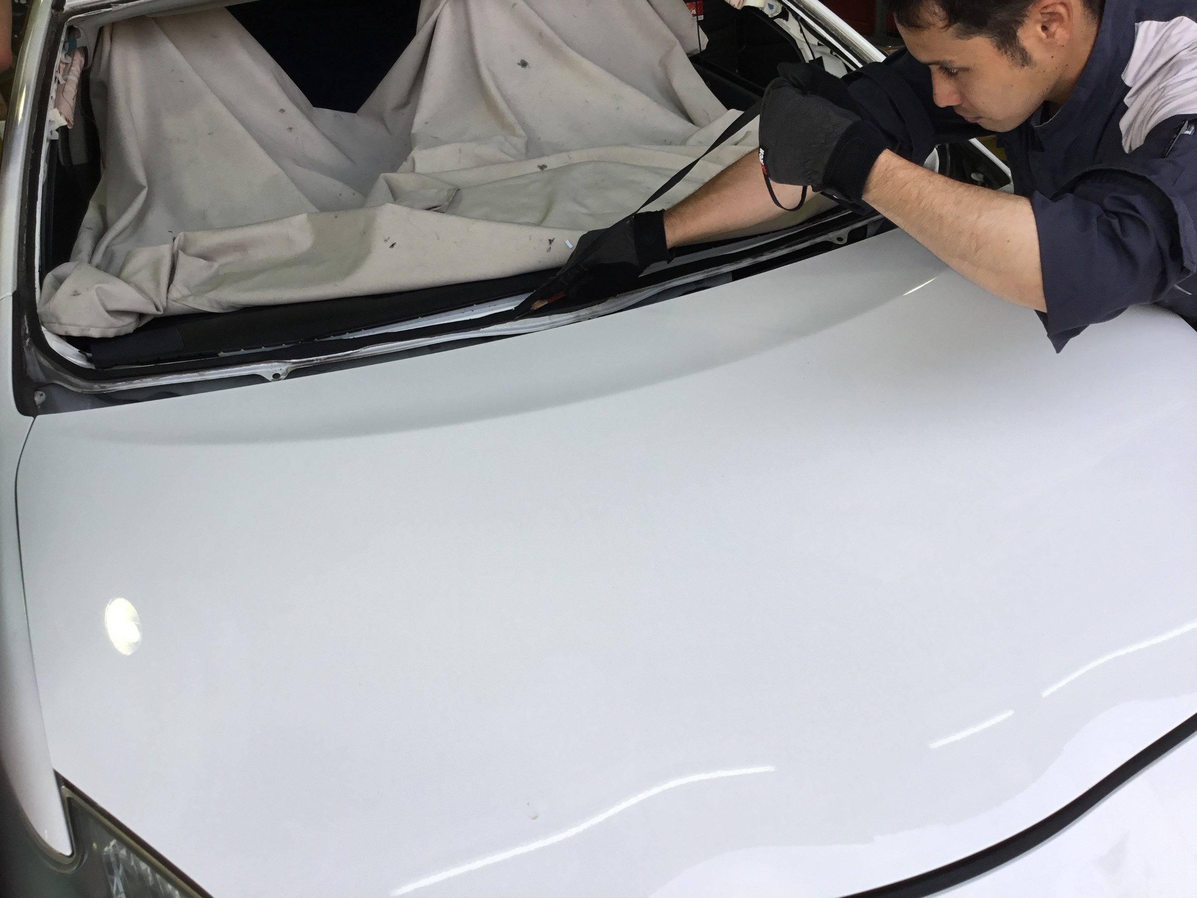 30系プリウスのフロントガラス交換ヽ ﾟ ﾟ ﾉ サービス事例 タイヤ館 西尾 愛知県 三重県のタイヤ カー用品ショップ タイヤからはじまる トータルカーメンテナンス タイヤ館グループ