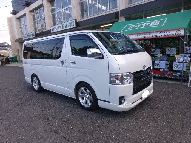 トヨタ ２００系 ハイエース】フォグランプ交換 | サービス事例