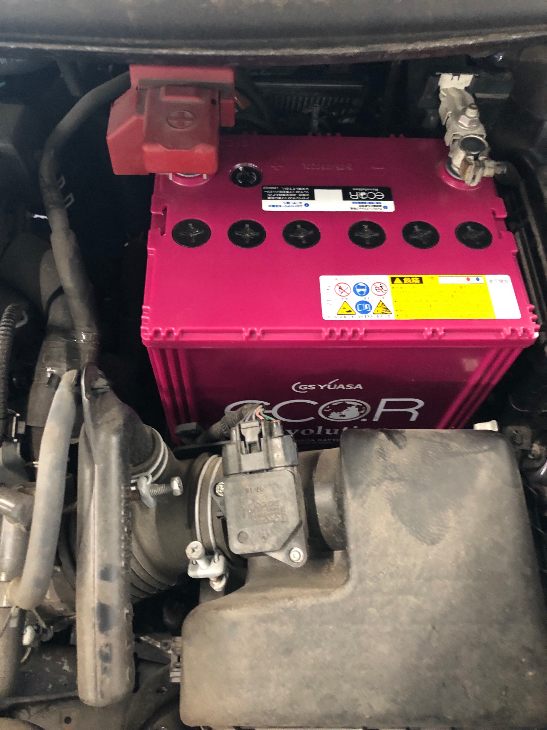 スペイドのバッテリー交換 作業事例 タイヤ館 四街道 千葉県のタイヤ カー用品ショップ タイヤからはじまる トータルカーメンテナンス タイヤ館グループ