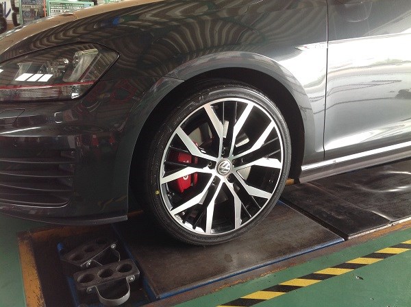 VWゴルフ7GTIタイヤホイール