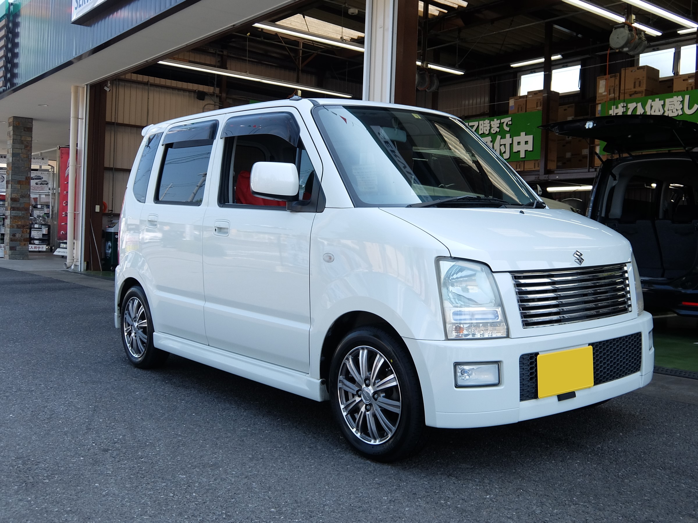 155-65-14です。ワゴンRに履いてました。