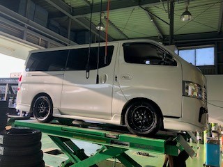 日産 キャラバン NV350 1.5インチダウン しました♪ | 日産 NV350 