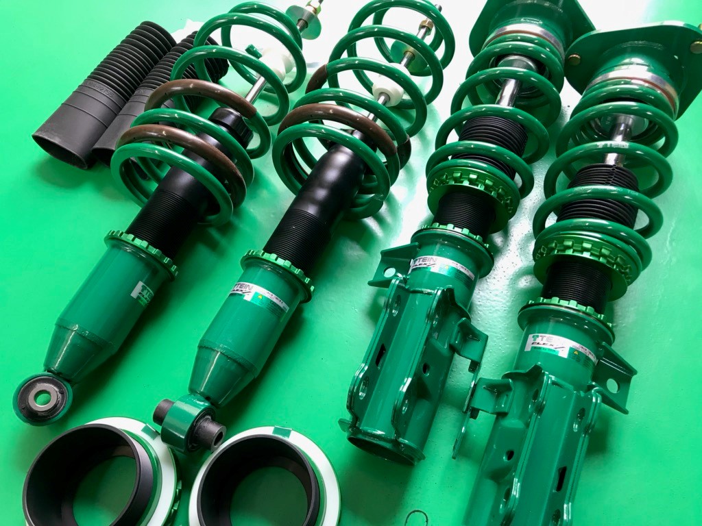 トヨタ プリウスα TEIN FLEX Z 車高調 取付 | 店舗おススメ情報