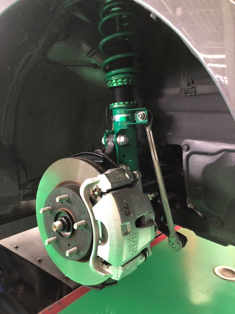 トヨタ プリウスα TEIN FLEX Z 車高調 取付 | 店舗おススメ情報