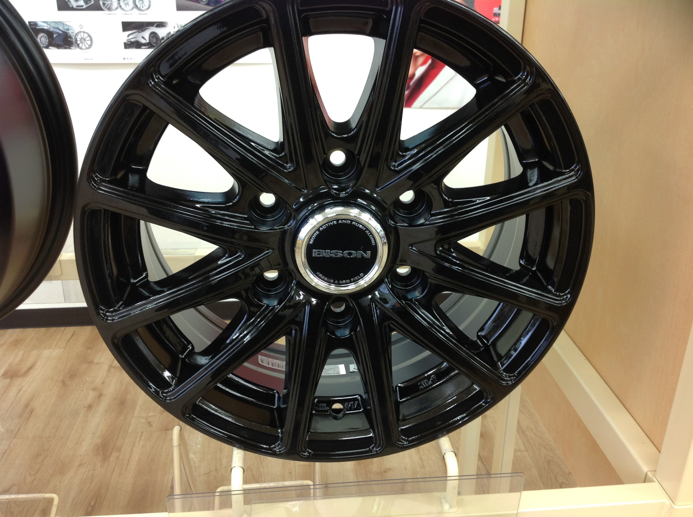 ☆新車外し・2025年製☆BRIDGESTONE・ハイエース・１５インチ№51 2025年最新】Yahoo!オークション -ハイエース 新車外し ホイール