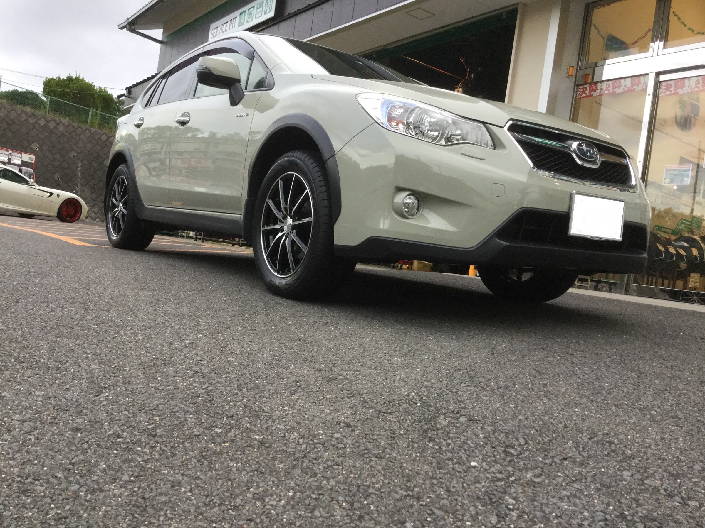 スバルXVにタイヤホイールセットをお取り付け☆ | 店舗おススメ情報