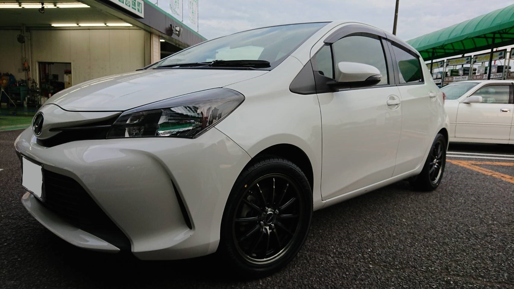 トヨタ 130系 ヴィッツ RS 純正16インチホイール 4本 溝ありBSタイヤ