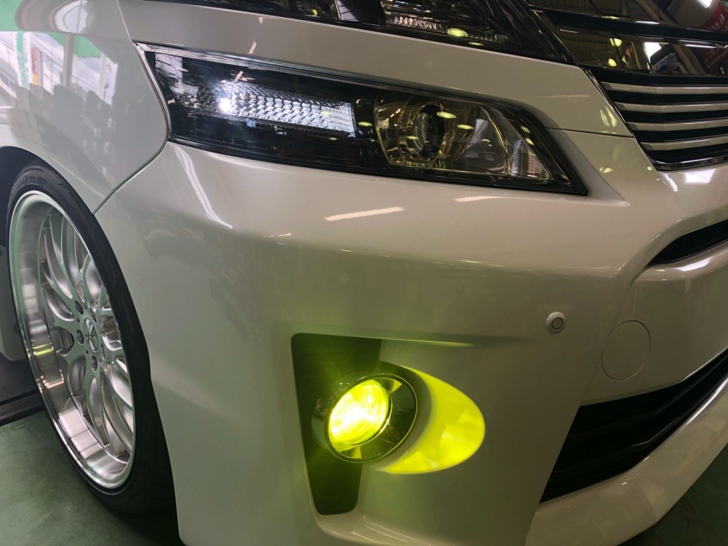ヴェルファイア Led フォグ バック ポジション トヨタ ヴェルファイア その他 パーツ取付 各種用品取付 サービス事例 タイヤ館 たわらもと 奈良県のタイヤからはじまる トータルカーメンテナンス タイヤ館グループ