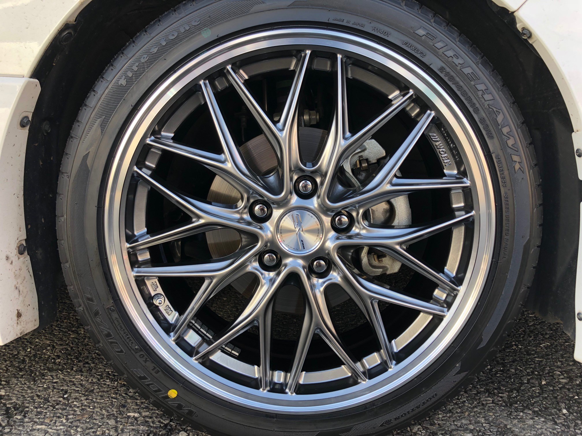トヨタ ZRR80W・VOXY】タイヤ・ホイール取付のご紹介です | 店舗