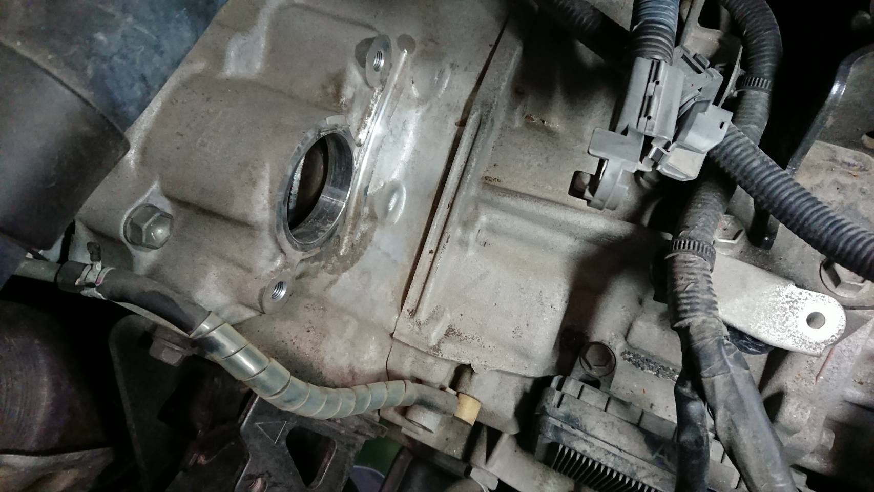 アルファード 型 のバッテリー セルモーターを交換しました トヨタ ヴェルファイア メンテナンス商品 パーツ取付 各種用品取付 技術サービス施工事例 タイヤ館 福岡東 タイヤからはじまる トータルカーメンテナンス タイヤ館グループ