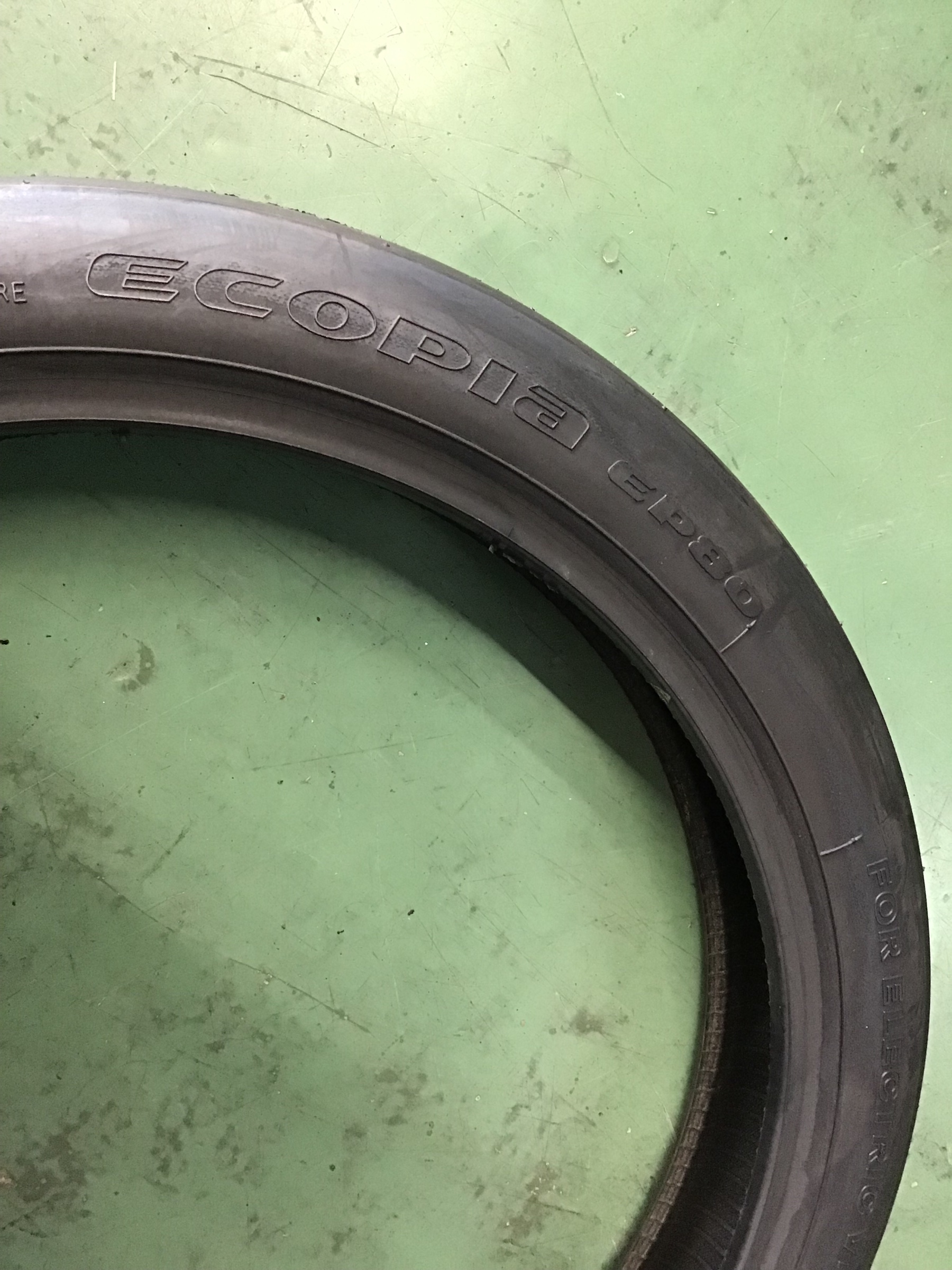 珍しいタイヤが入荷しました... | タイヤ タイヤ・ホイール関連