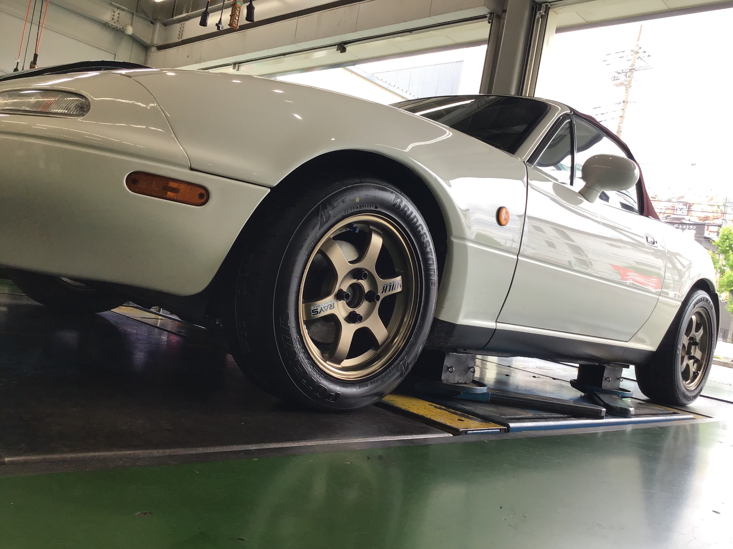 ブリヂストン ポテンザの最高峰 | マツダ ロードスター | サービス事例 