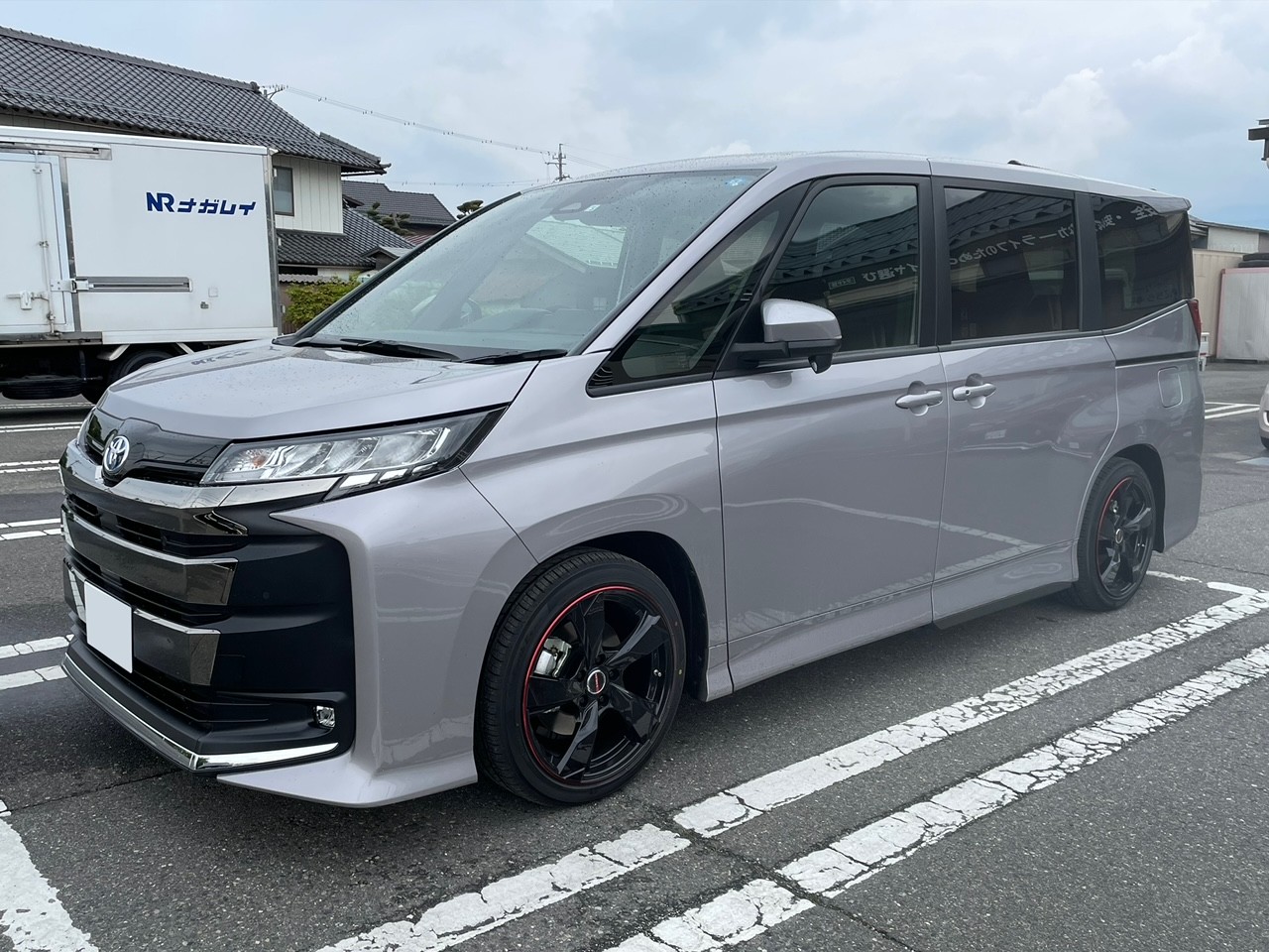 新型ノア Rsrダウンサス トヨタ ノア その他 パーツ取付 サスペンション取付 スタッフ日記 タイヤ館 ヤマト タイヤからはじまる トータルカーメンテナンス タイヤ館グループ