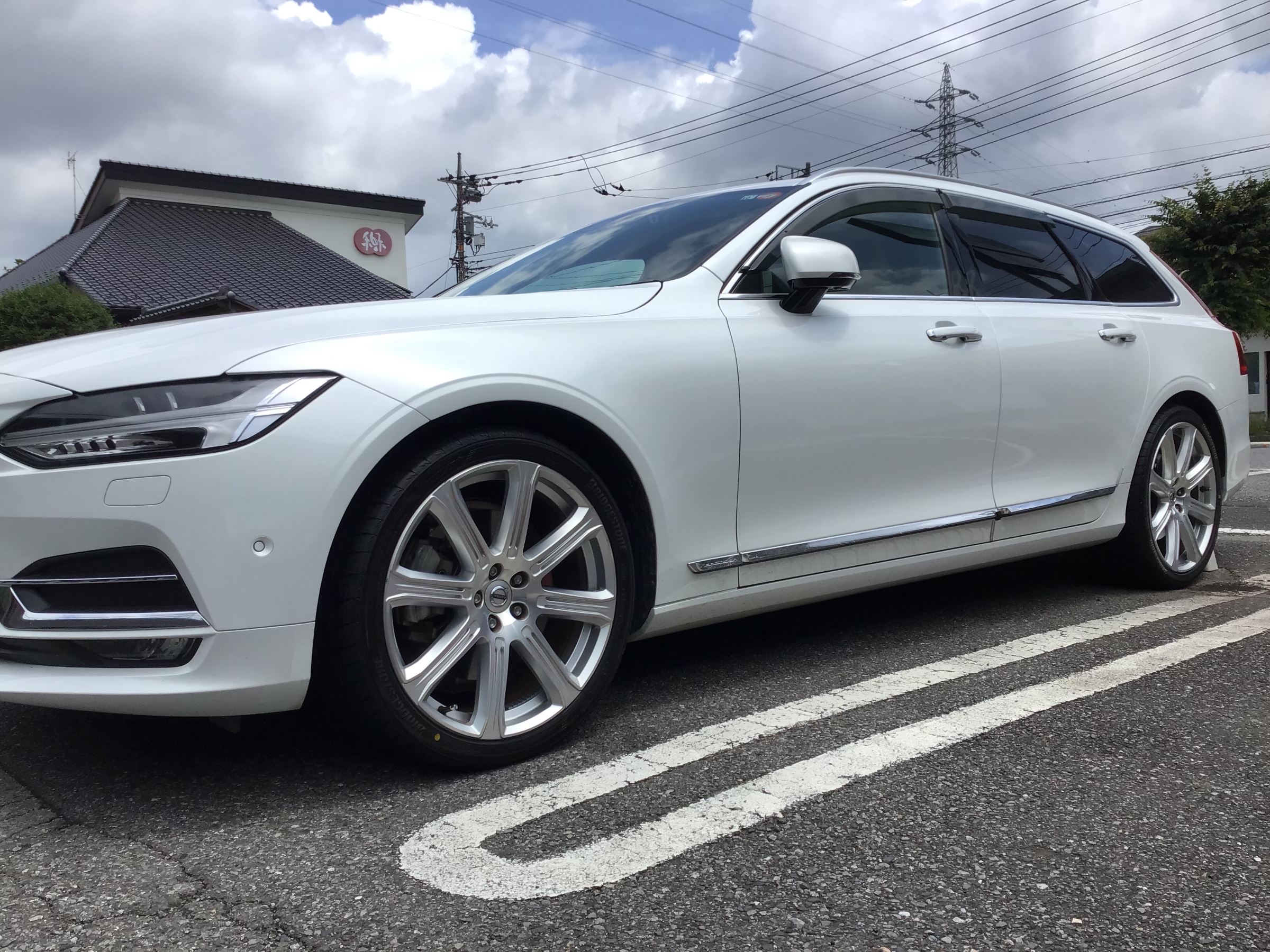 ボルボ・V90 タイヤ交換【POTENZA S007A】 | ボルボ V90 タイヤ タイヤ