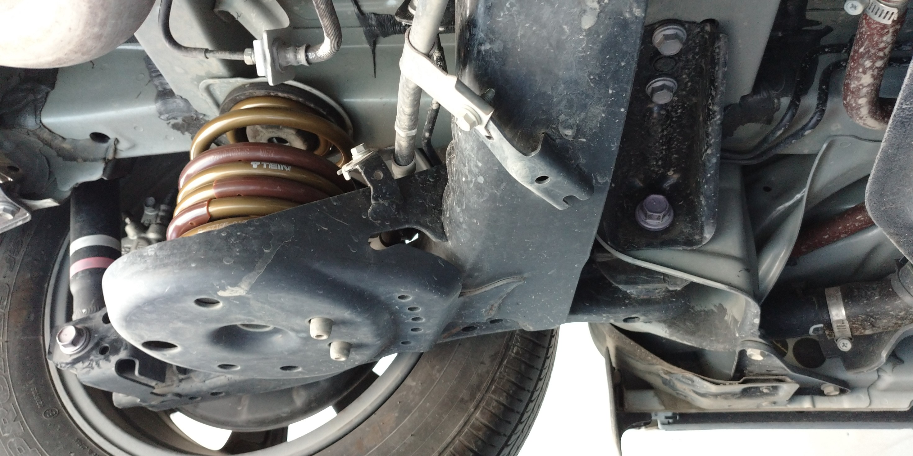 VOXY / ZRR80 ローダウンサスペンション交換 | 店舗おススメ情報 VOXY / ZRR80 ローダウンサスペンション交換 | 店舗おススメ情報