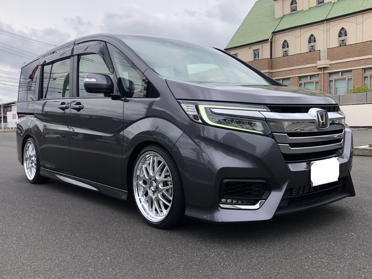 ホンダ ステップワゴンにワークホイールセット取り付け！ | 店舗