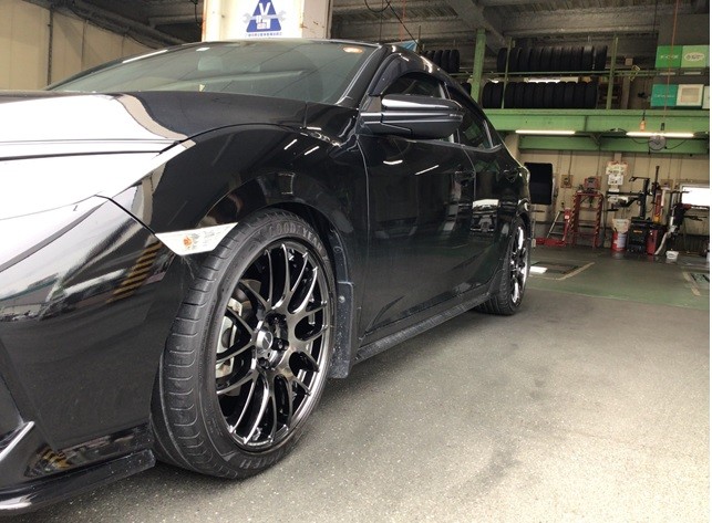 HONDA【シビック FK7】 × ホイール交換【エモーション M8R】 | ホンダ