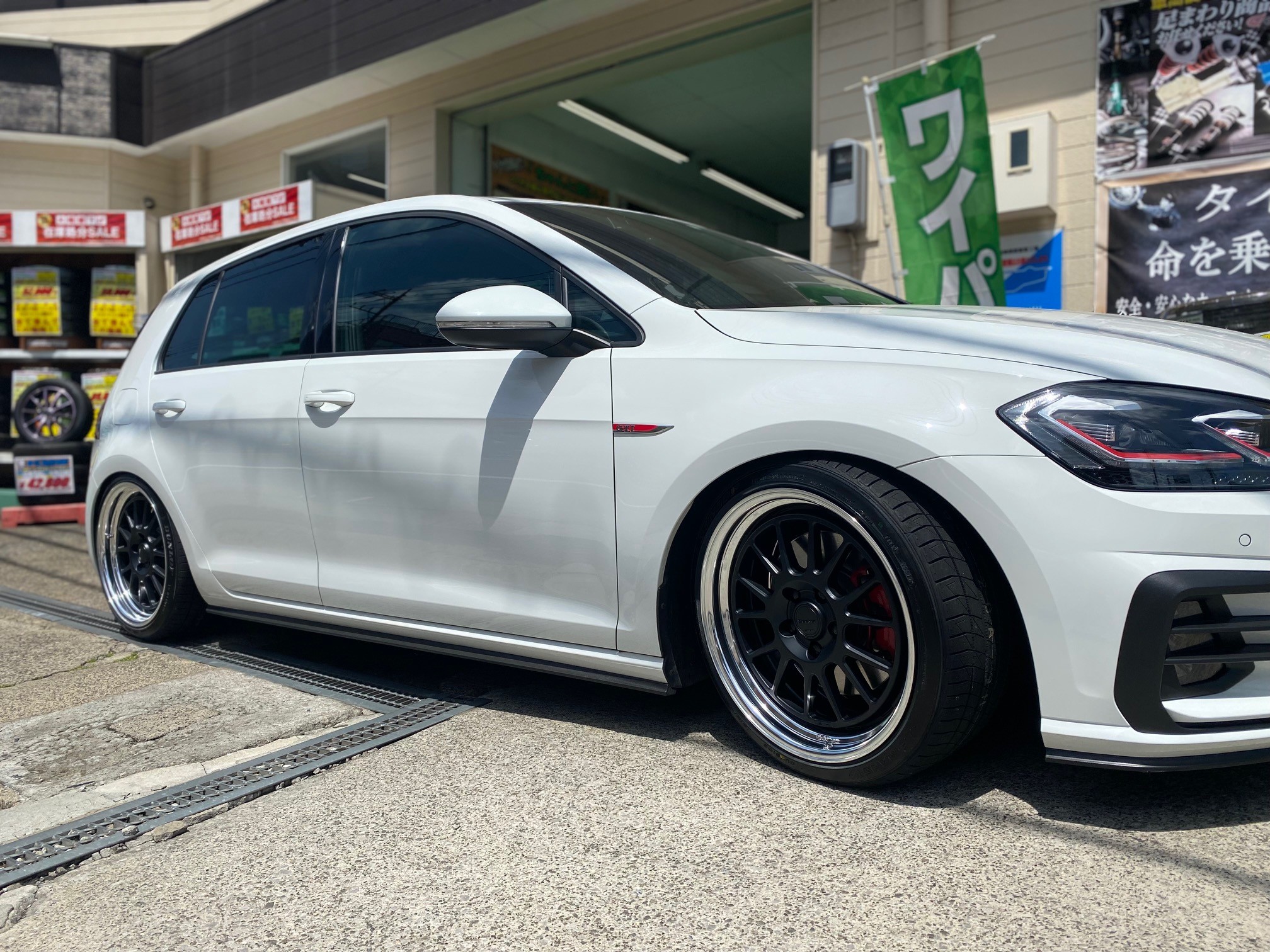 VW ゴルフGTI（AUCHH）WORK「Seeker FX」 18インチ取付