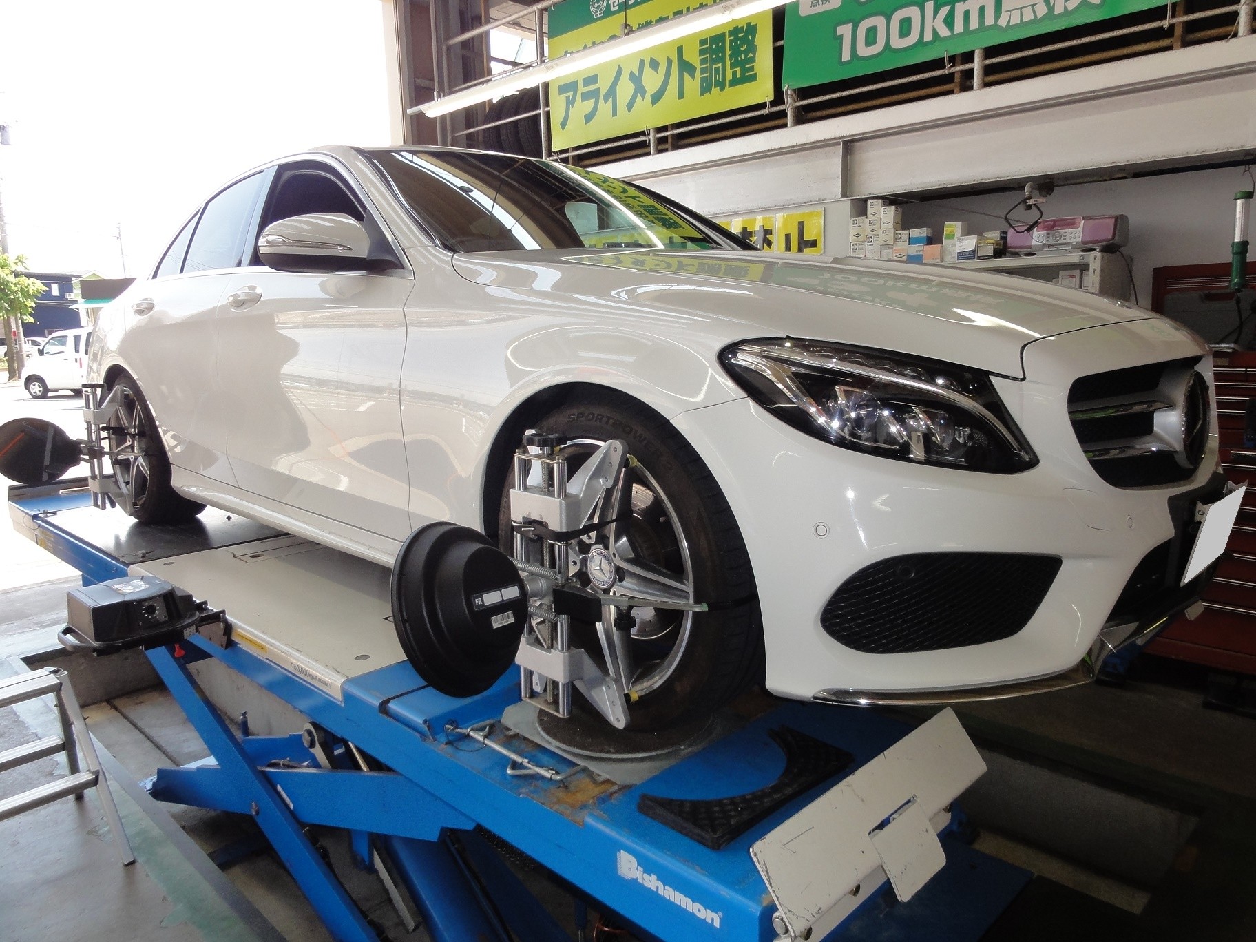 メルセデスベンツCクラス（W205）ローダウン＆アライメント