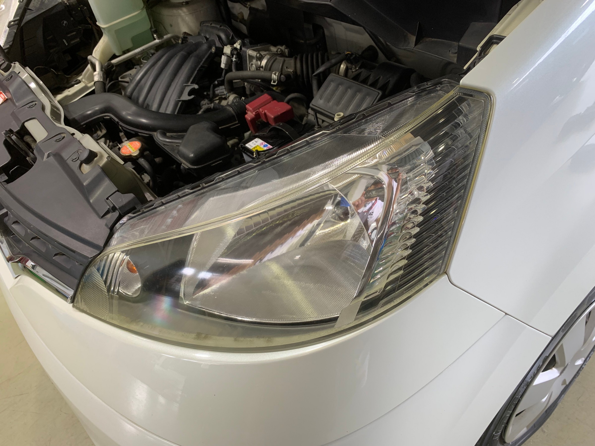 日産 NV200 バネット】ヘッドライト磨き＋コーティング | 店舗お