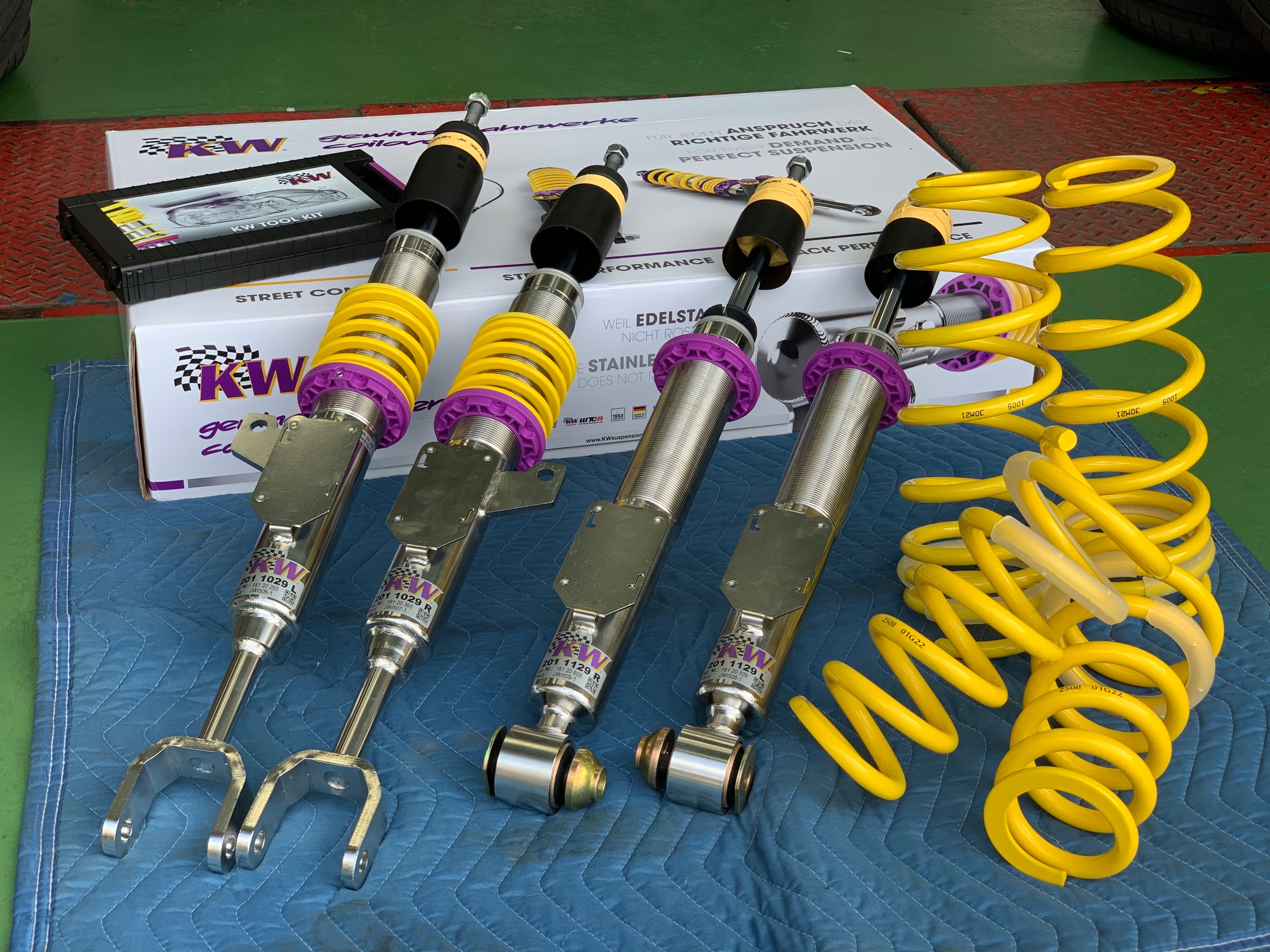 ｂｍｗ６シリーズグランクーペ ｋｗ車高調取付 Bmw 6シリーズ その他 パーツ取付 サスペンション取付 谷田部店の作業記録 タイヤ館 つくば谷田部 茨城県のタイヤ カー用品ショップ タイヤからはじまる トータルカーメンテナンス タイヤ館グループ