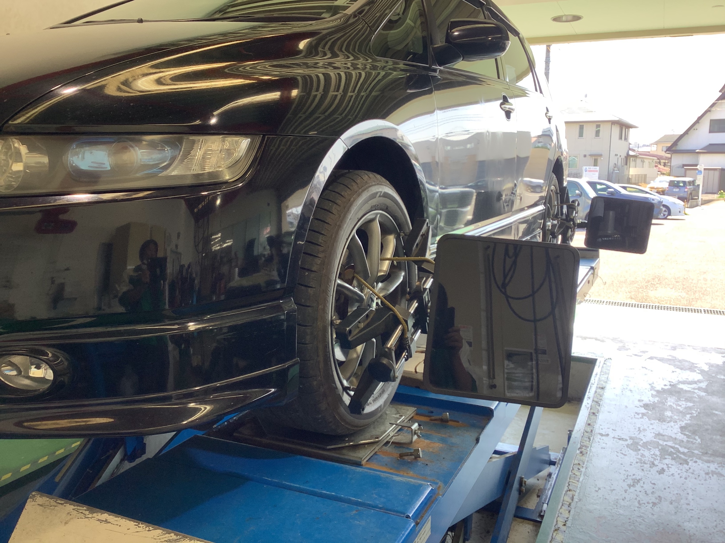 Honda オデッセイ アライメント調整作業 タイヤ館 白河 ホンダ オデッセイ メンテナンス商品 タイヤ ホイール関連 タイヤ ホイール交換 バランス調整 窒素ガス充填 ４輪トータルアライメント調整 アライメント作業は予約制です サービス事例 タイヤ館