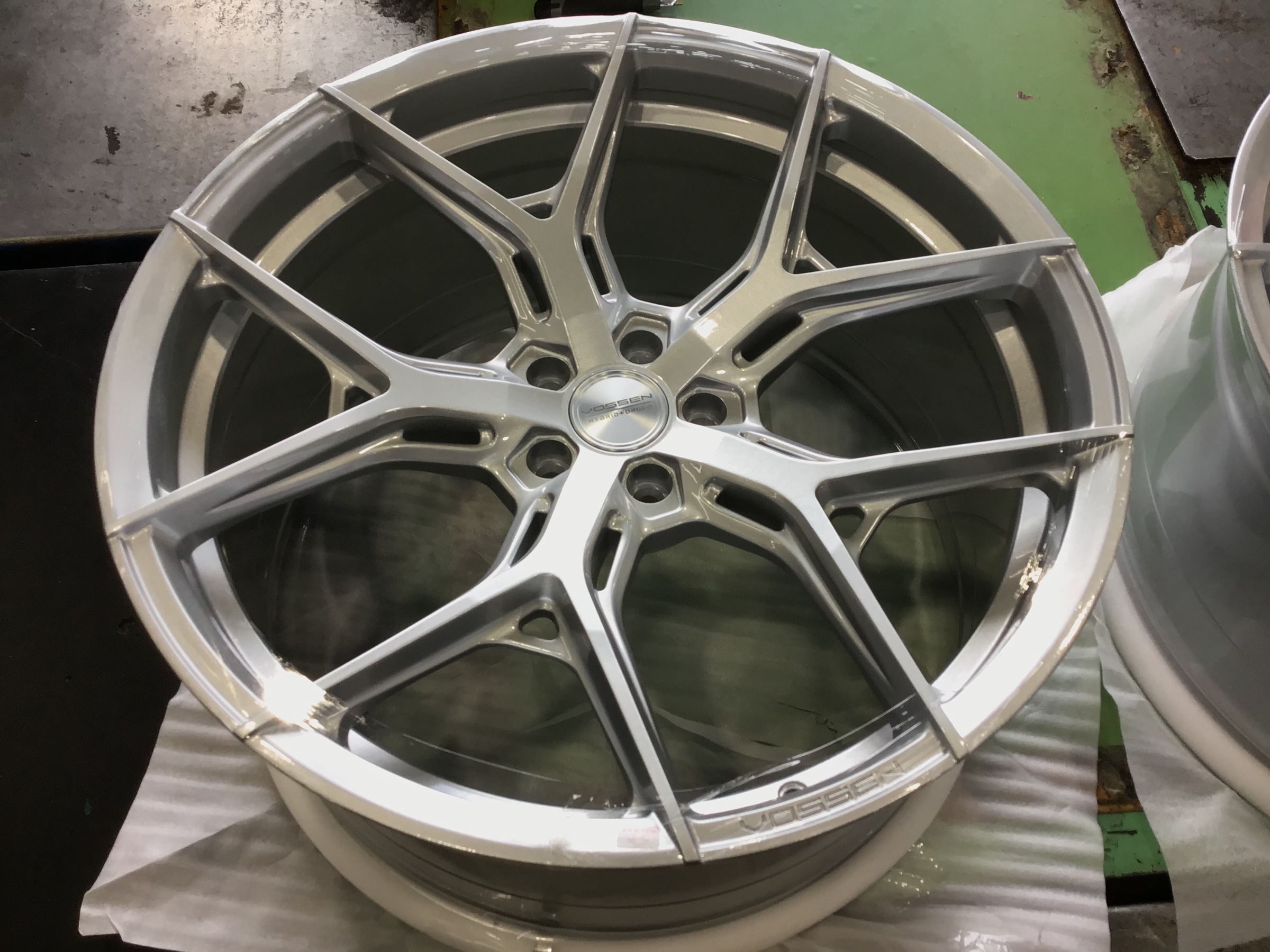 メルセデスベンツ GLS400d(≧▽≦) VOSSEN HF5 アルミホイール装着