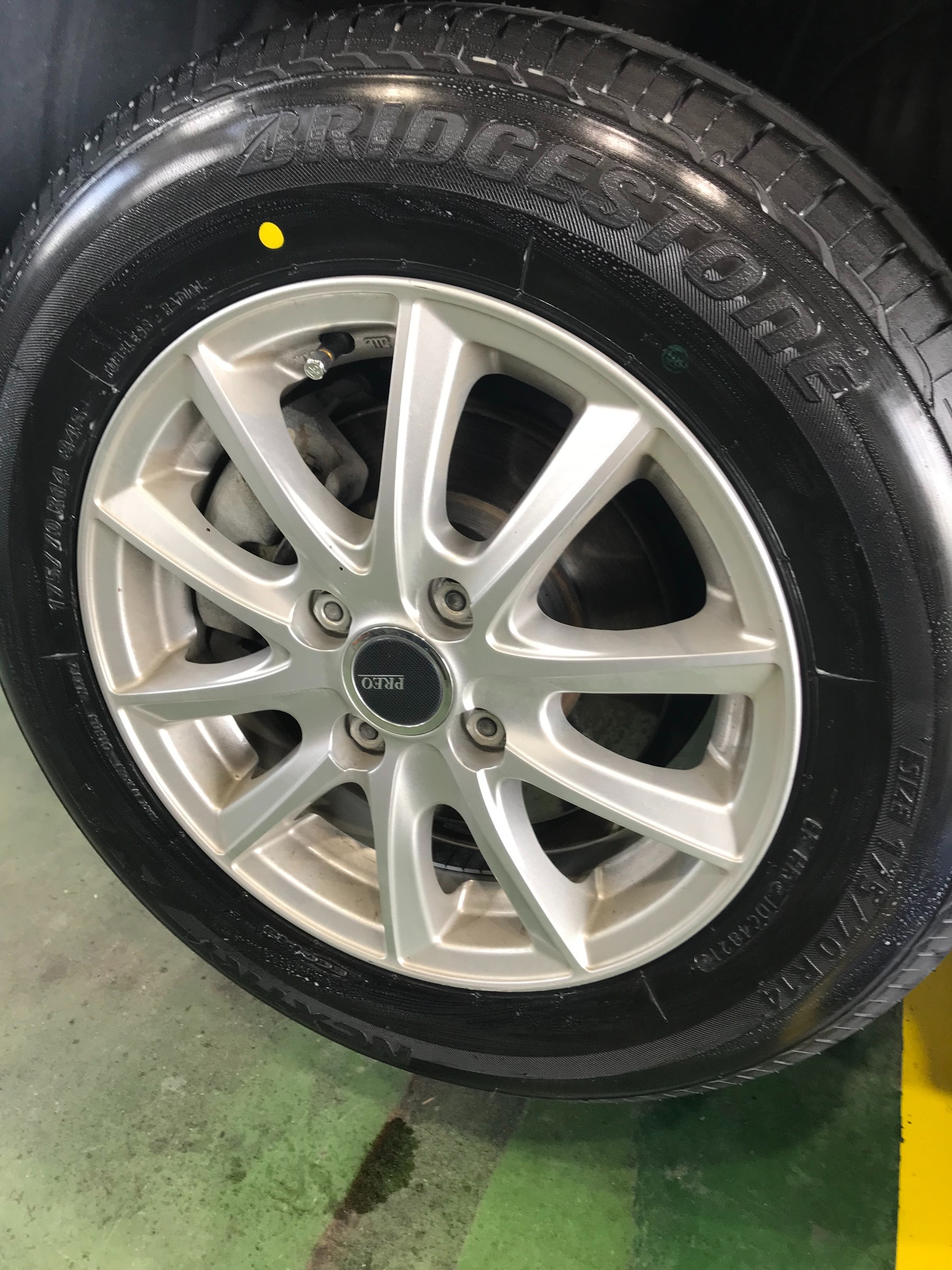 ゼリオス　175/65r14 23年製　美品タイヤ 155/65R14☆25年新製品】低燃費低摩耗ヨコハマZERIOUSタイヤ4本