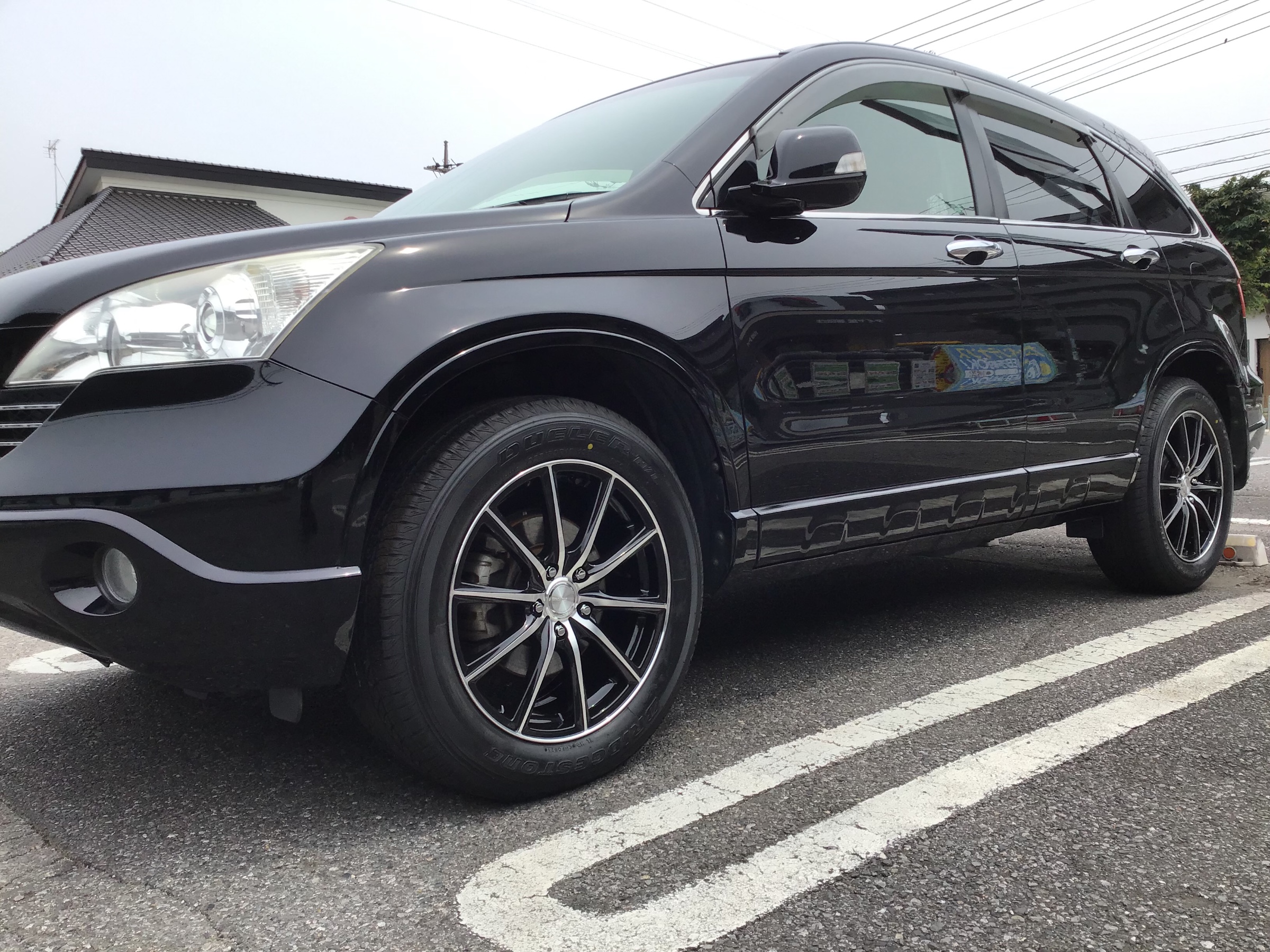 ホンダ・CRV タイヤ＆アルミホイール取り付け ホンダ CRV タイヤ タイヤ・ホイール関連 > タイヤ・ホイール交換 サービス